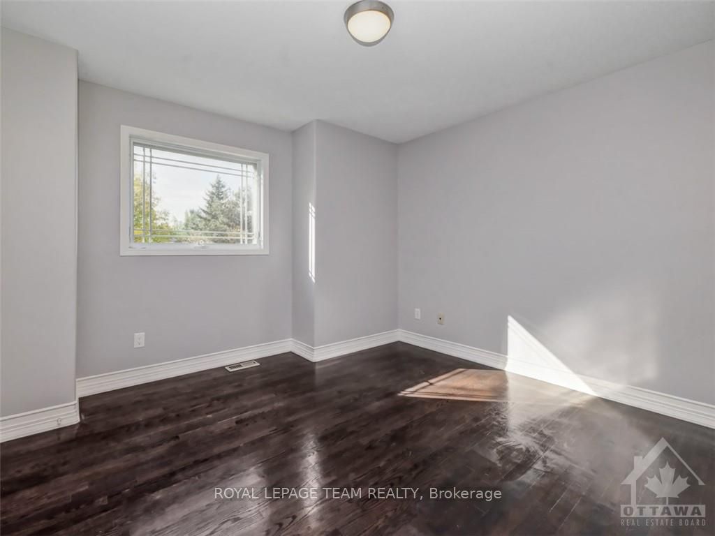 Photo 22 of 22 Evanshen Crescent, Ottawa, Kanata - Kanata Lakes/Heritage Hills — HOMEH