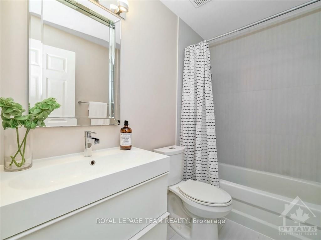 Photo 23 of 22 Evanshen Crescent, Ottawa, Kanata - Kanata Lakes/Heritage Hills — HOMEH