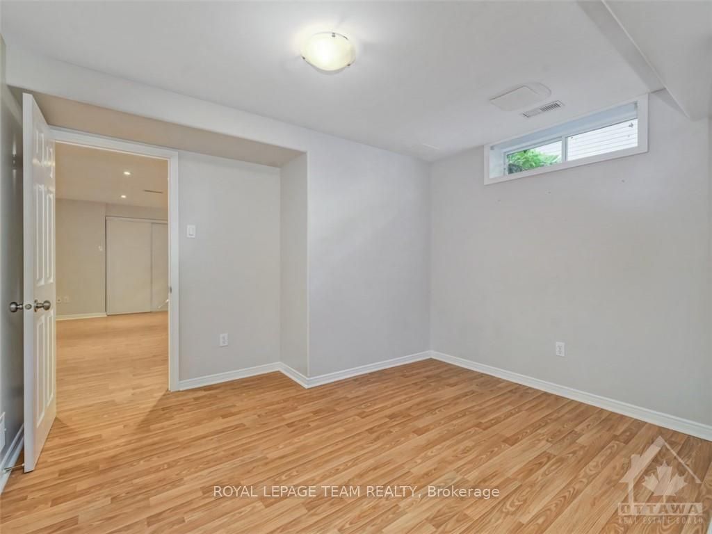 Photo 26 of 22 Evanshen Crescent, Ottawa, Kanata - Kanata Lakes/Heritage Hills — HOMEH