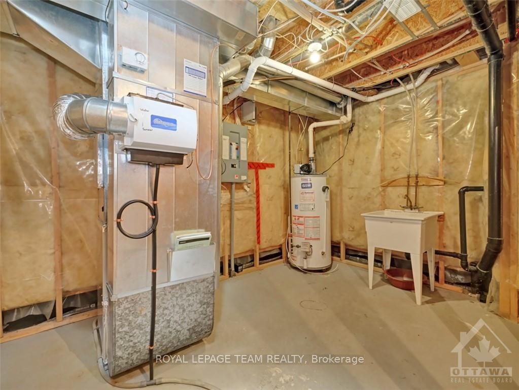 Photo 28 of 22 Evanshen Crescent, Ottawa, Kanata - Kanata Lakes/Heritage Hills — HOMEH