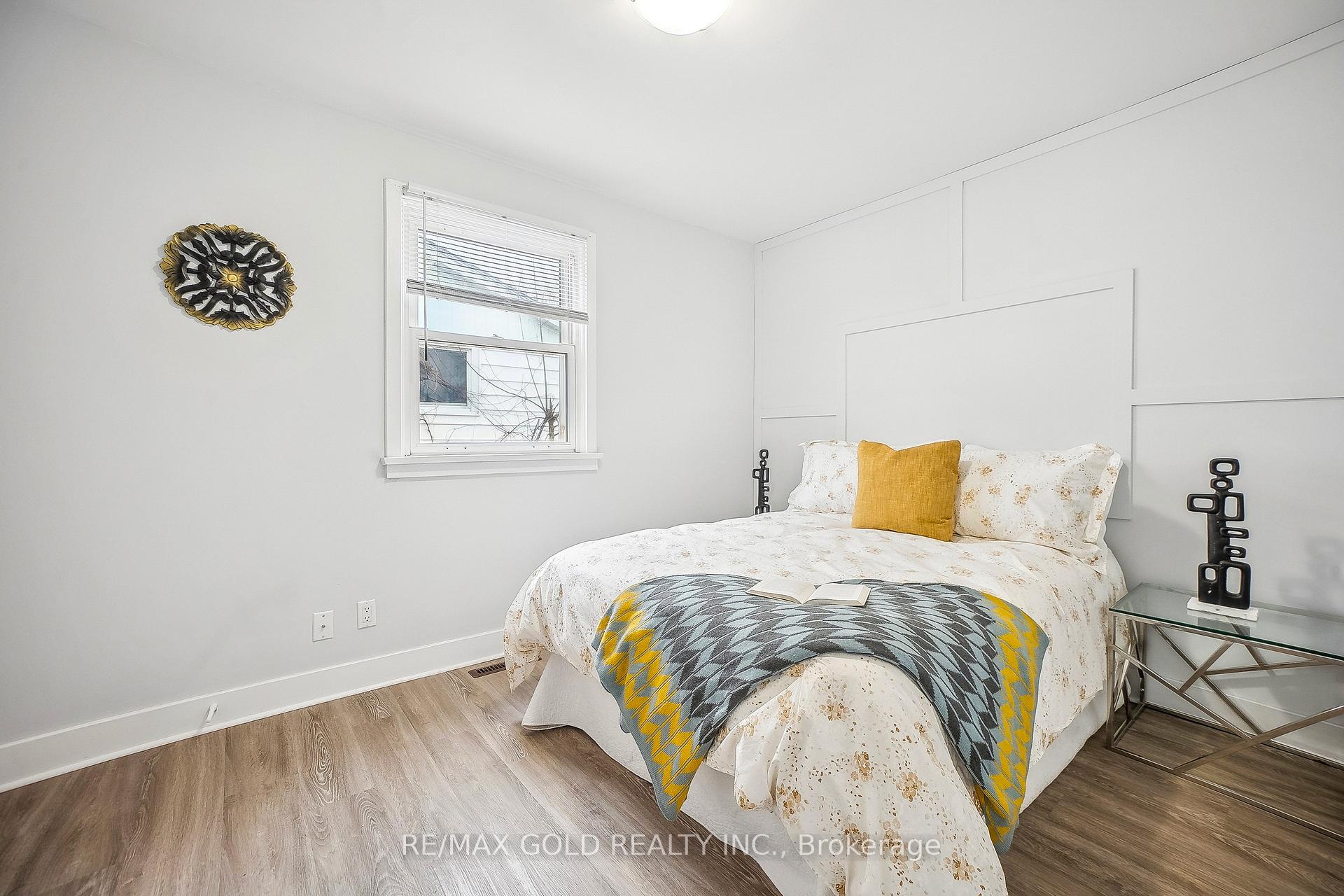 Photo 13 of 27 Lakeview Avenue, Grimsby, Grimsby Beach — HOMEH