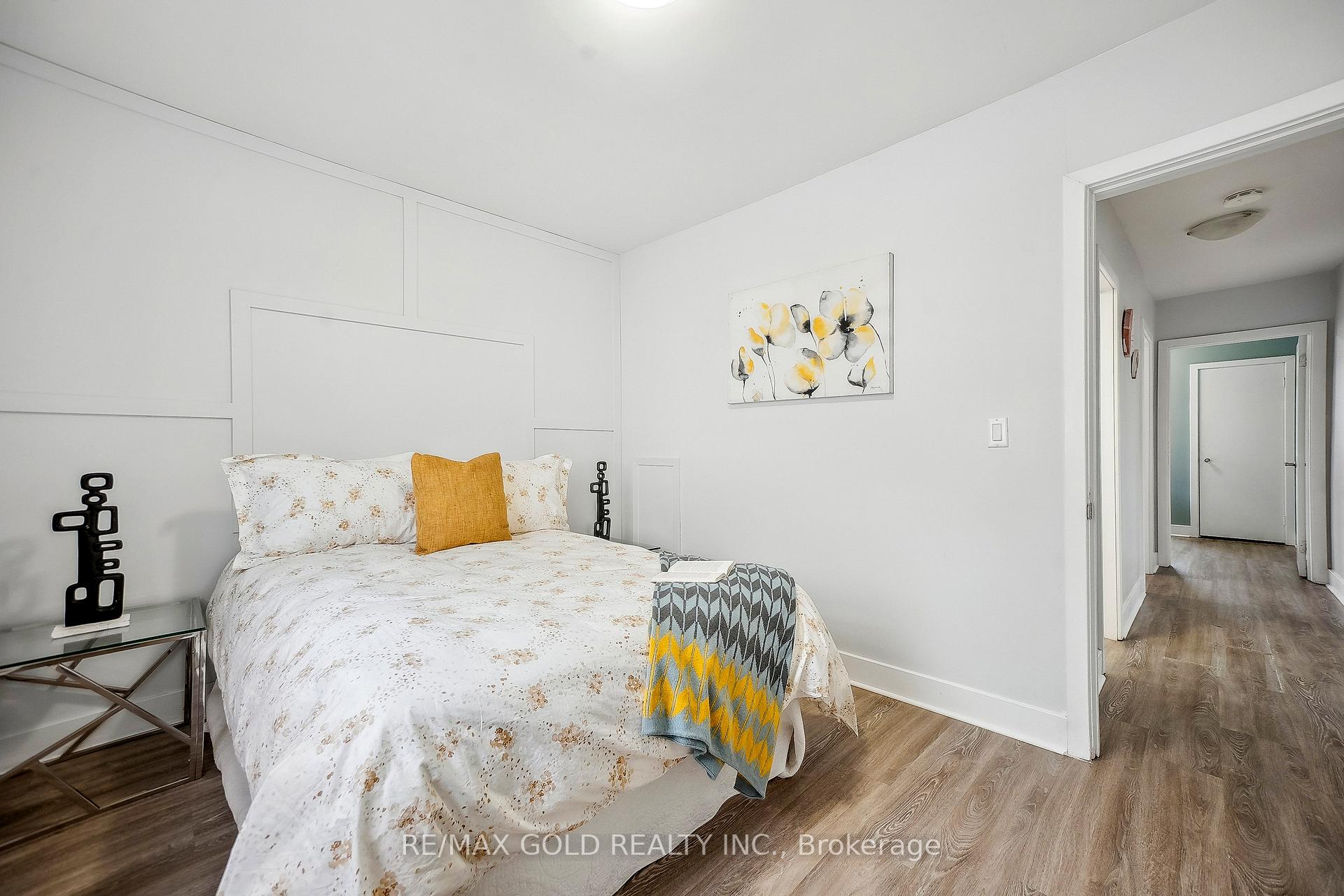 Photo 14 of 27 Lakeview Avenue, Grimsby, Grimsby Beach — HOMEH