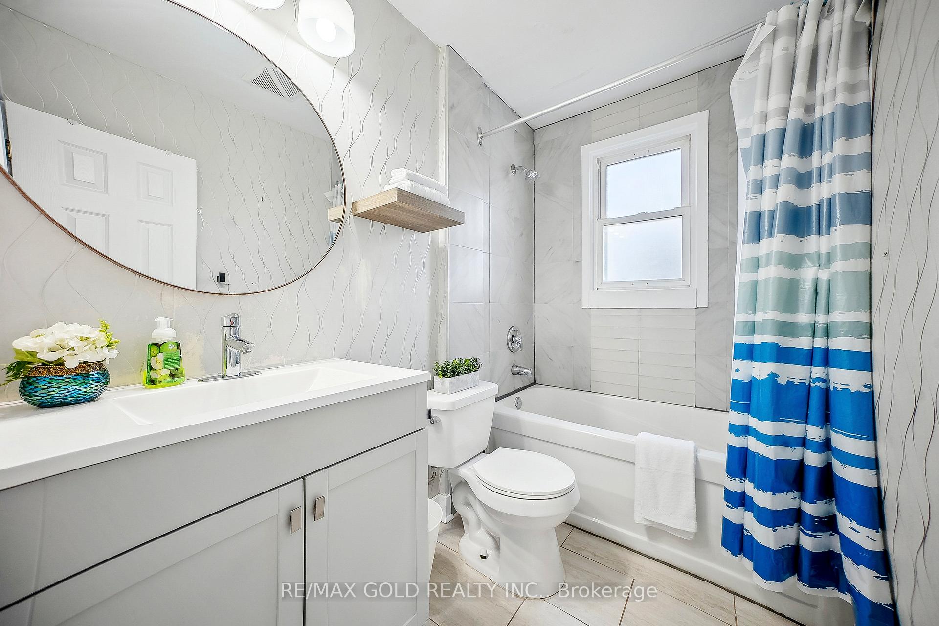 Photo 15 of 27 Lakeview Avenue, Grimsby, Grimsby Beach — HOMEH