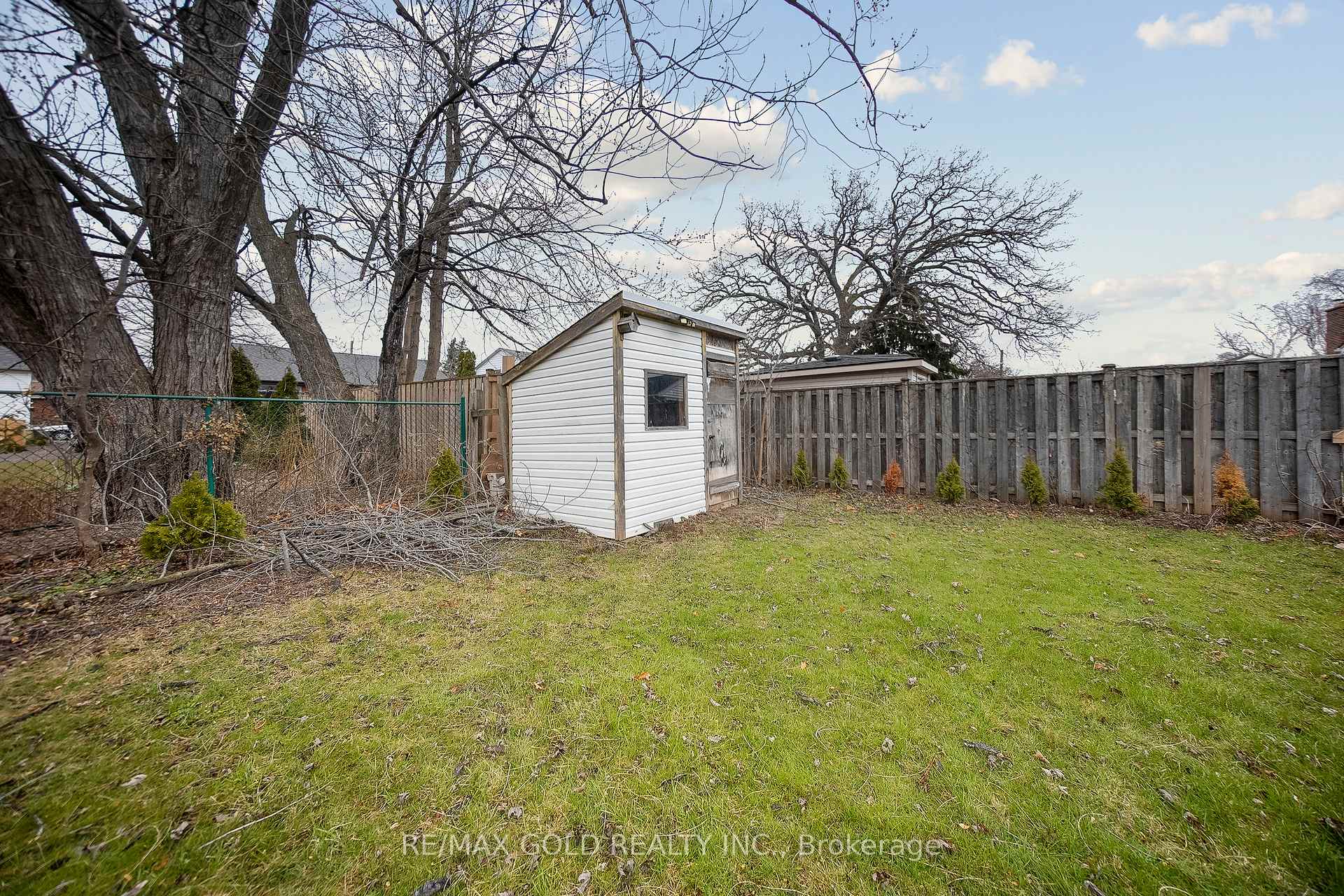 Photo 17 of 27 Lakeview Avenue, Grimsby, Grimsby Beach — HOMEH