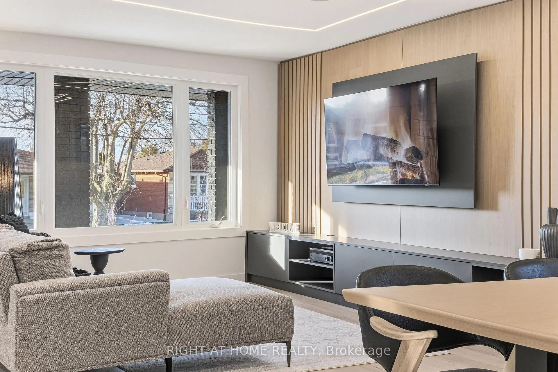 Photo 6 of 146 Kenora Avenue, Hamilton, Kentley — HOMEH