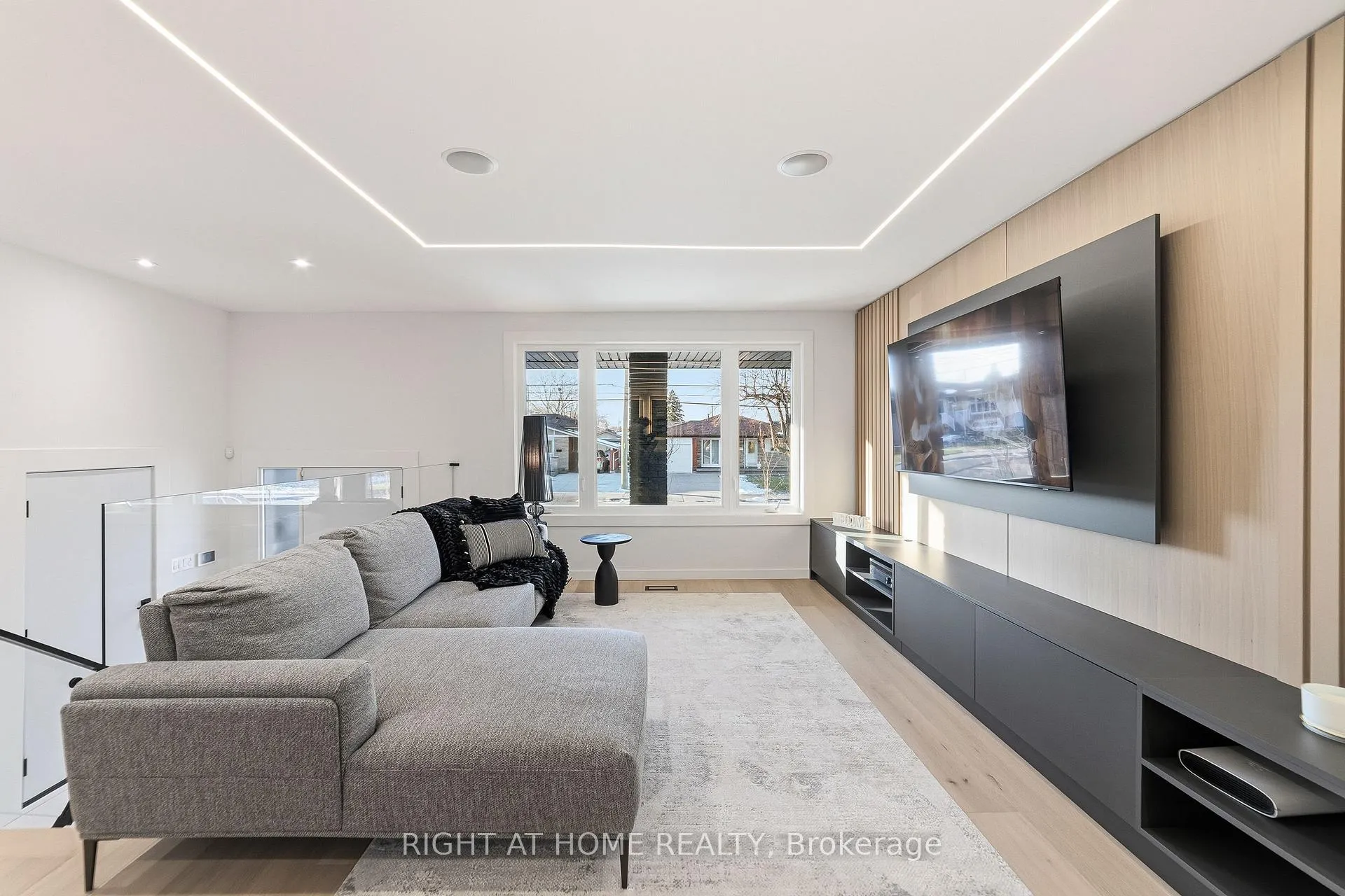 Photo 7 of 146 Kenora Avenue, Hamilton, Kentley — HOMEH
