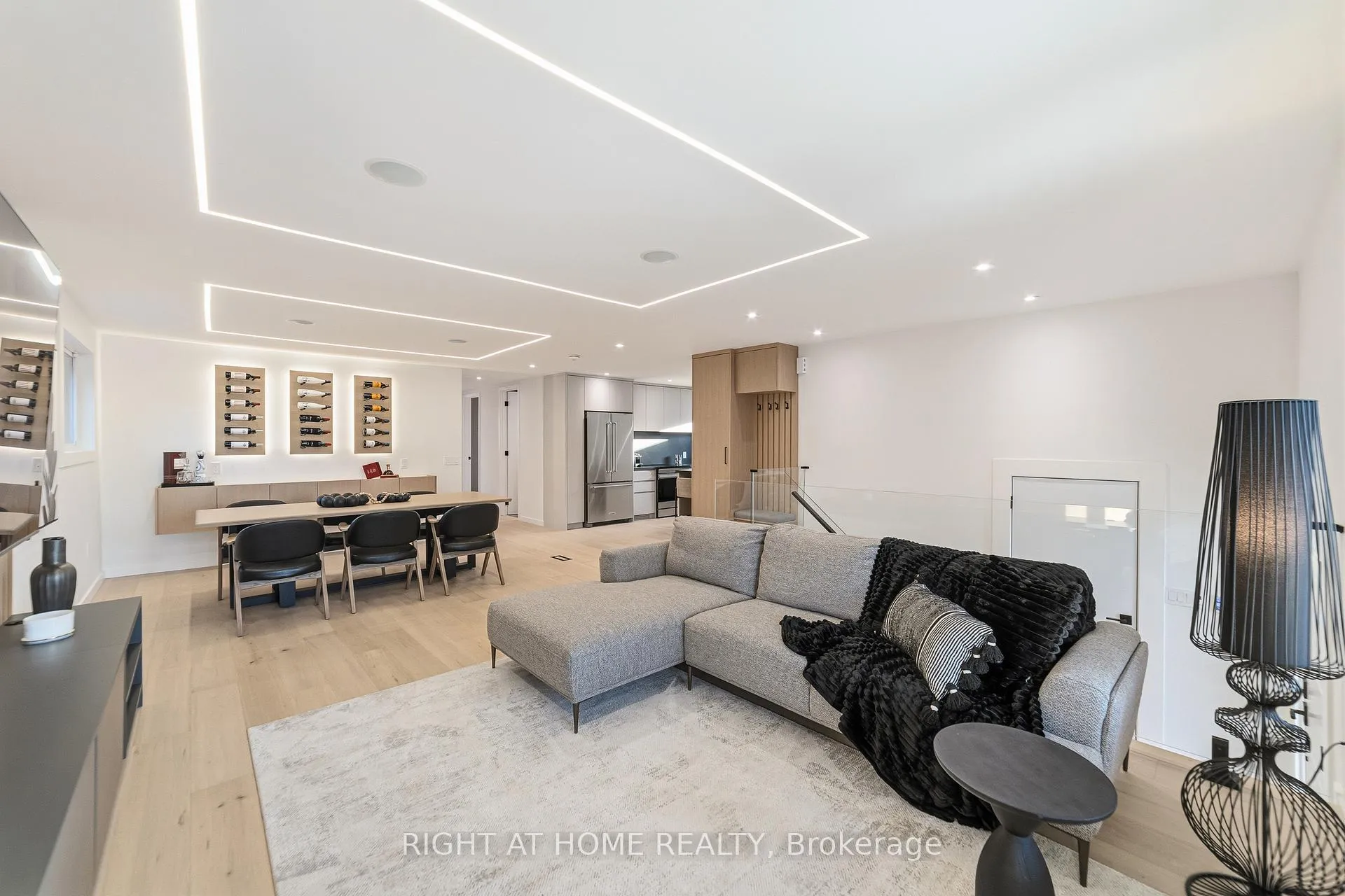 Photo 9 of 146 Kenora Avenue, Hamilton, Kentley — HOMEH