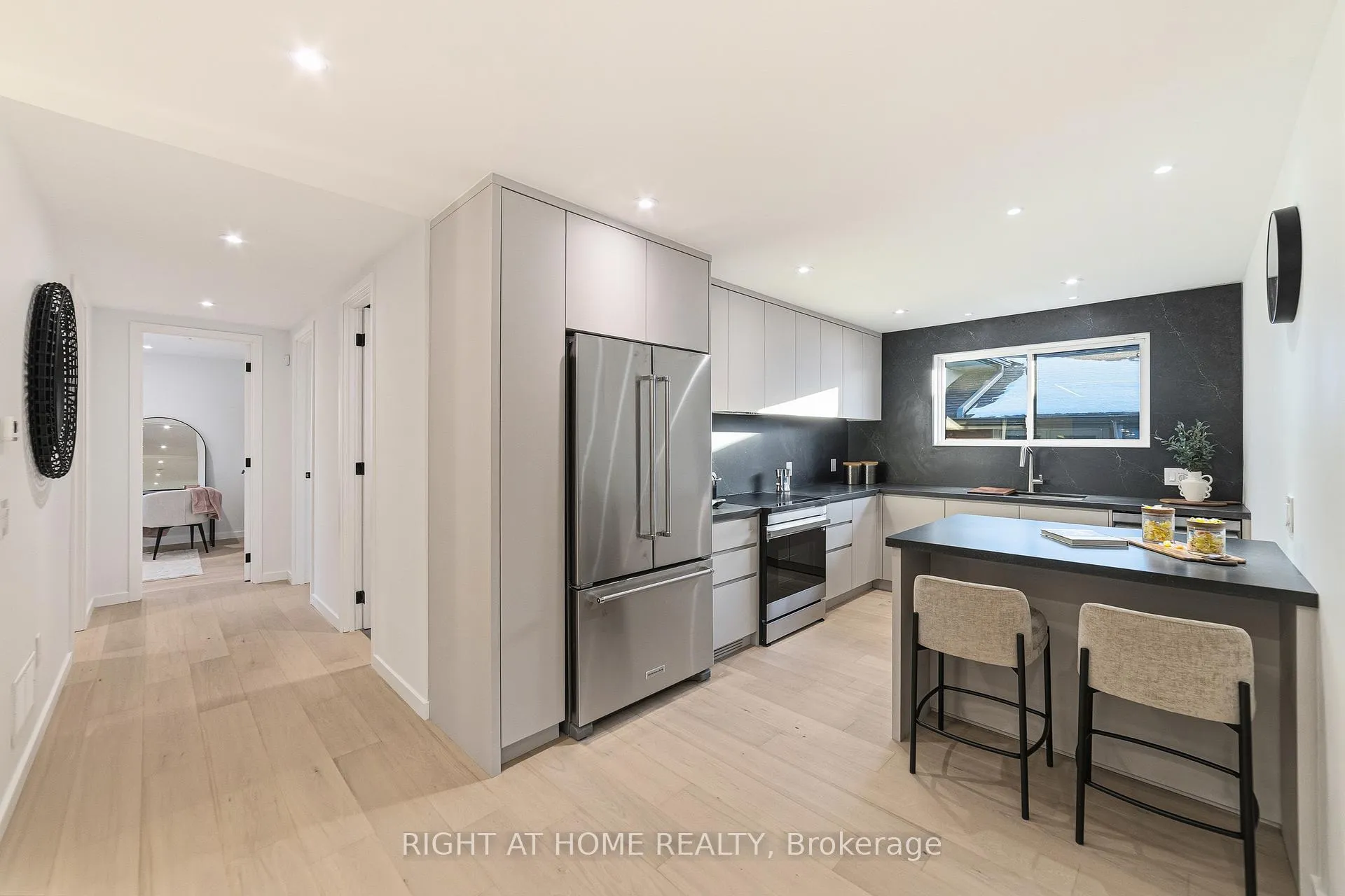 Photo 15 of 146 Kenora Avenue, Hamilton, Kentley — HOMEH