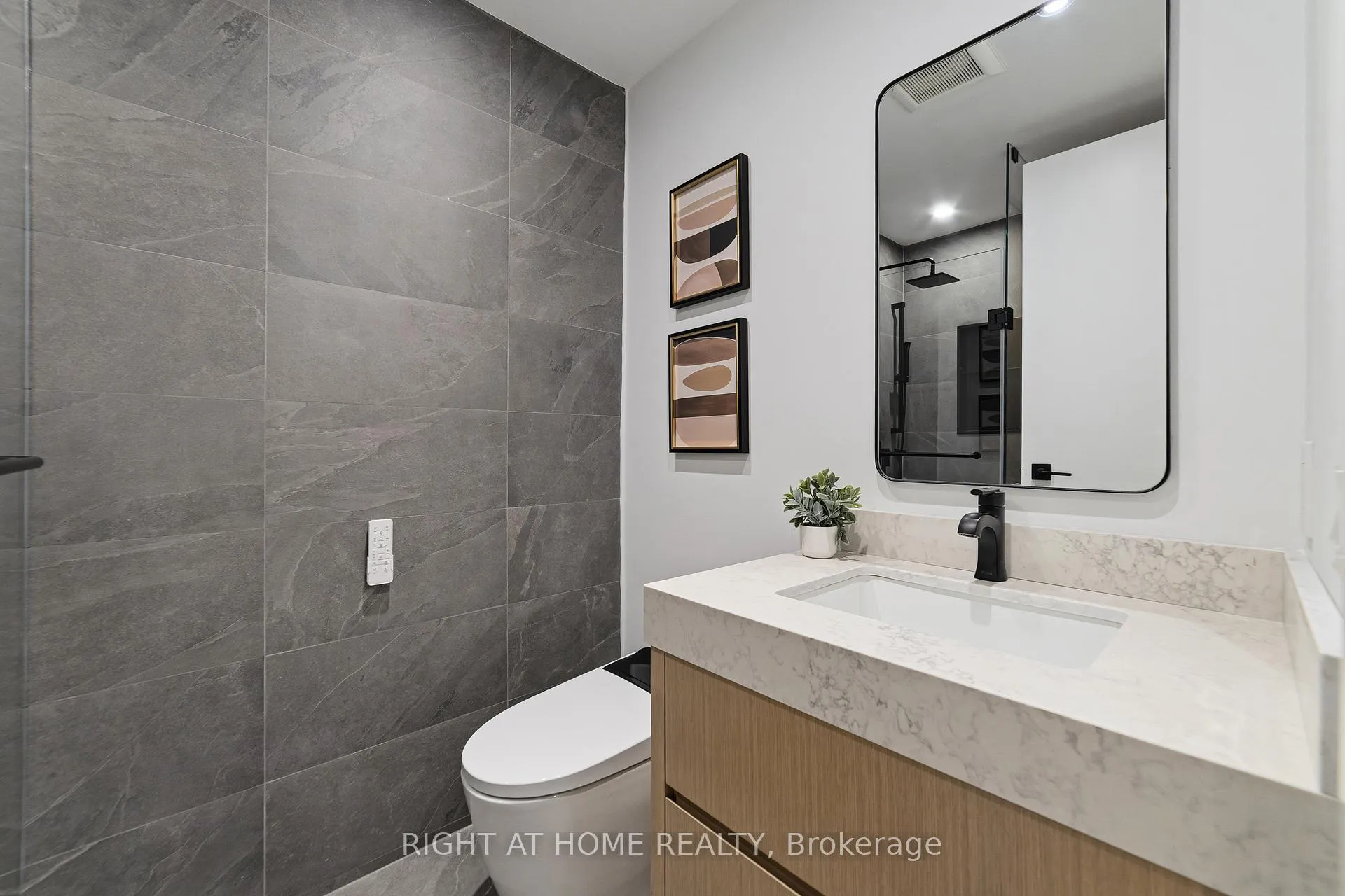 Photo 22 of 146 Kenora Avenue, Hamilton, Kentley — HOMEH