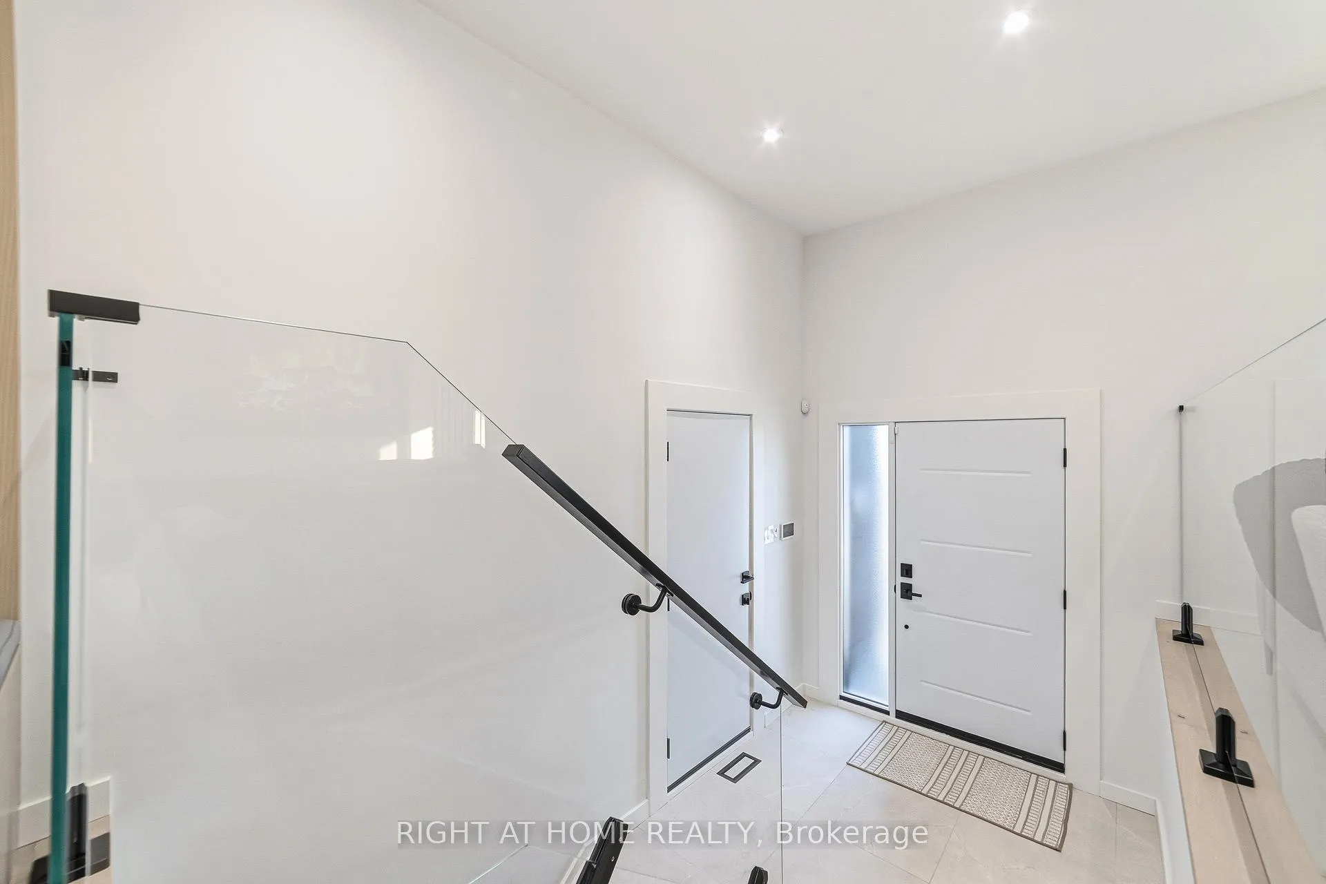 Photo 24 of 146 Kenora Avenue, Hamilton, Kentley — HOMEH