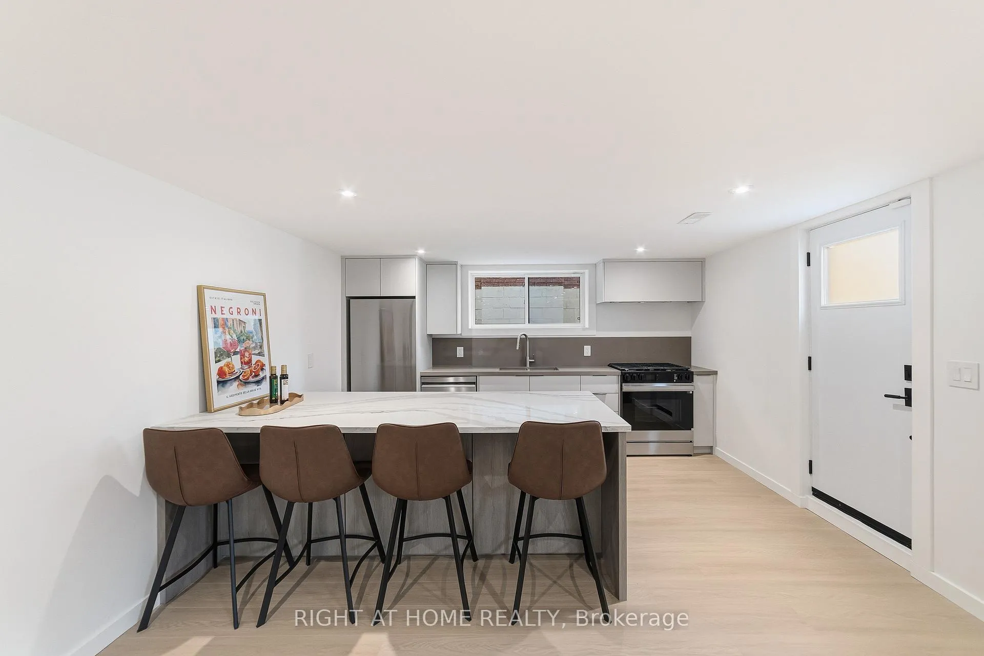 Photo 32 of 146 Kenora Avenue, Hamilton, Kentley — HOMEH