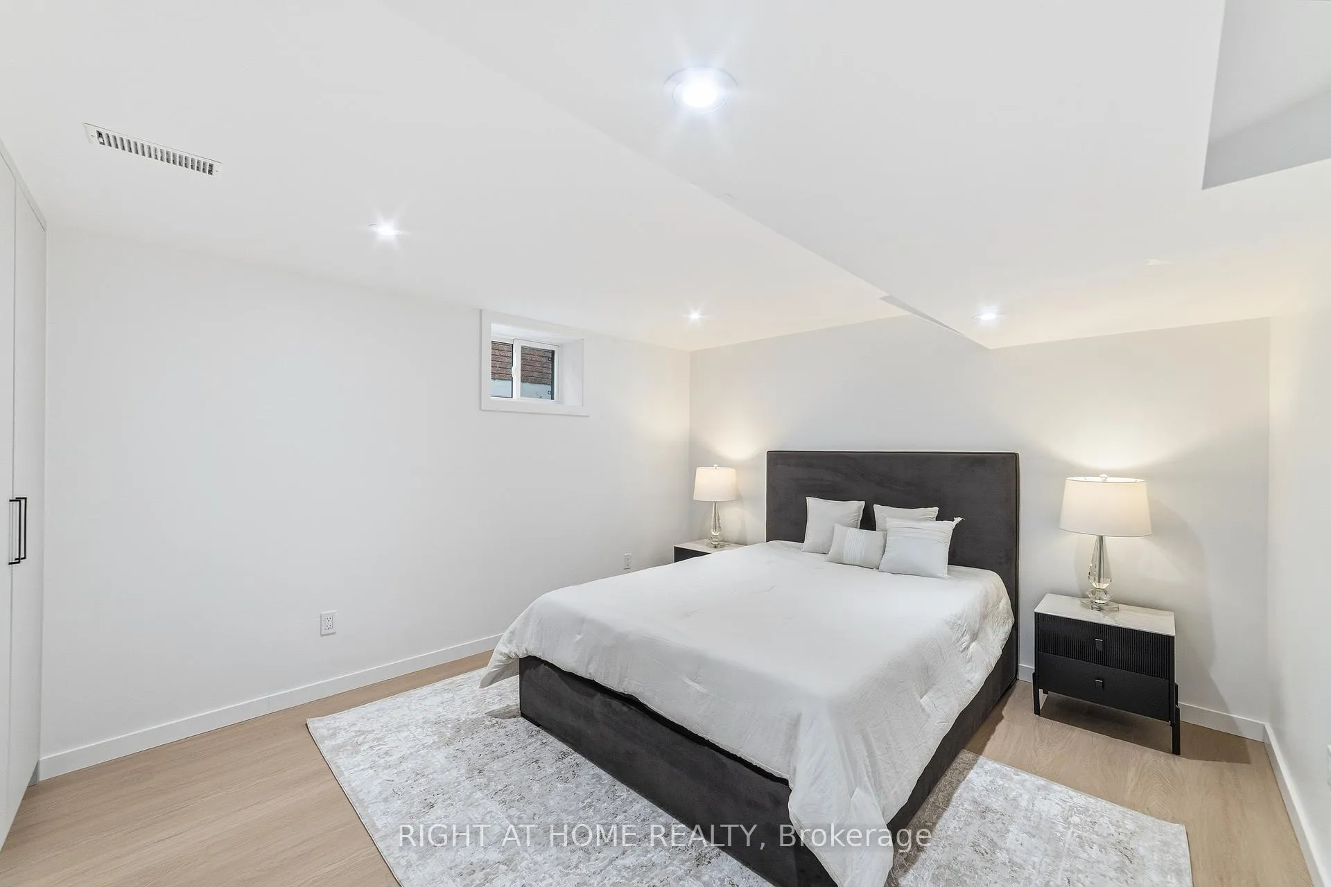 Photo 35 of 146 Kenora Avenue, Hamilton, Kentley — HOMEH