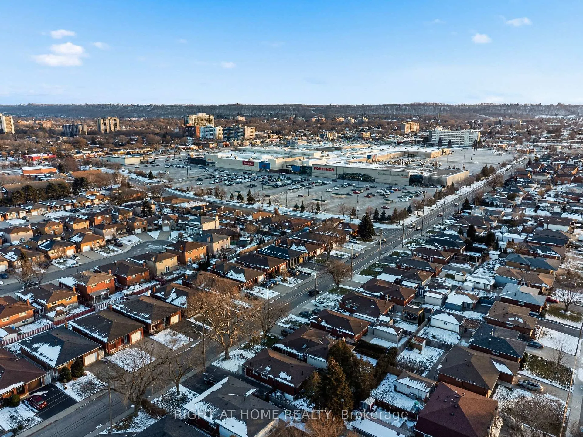 Photo 46 of 146 Kenora Avenue, Hamilton, Kentley — HOMEH