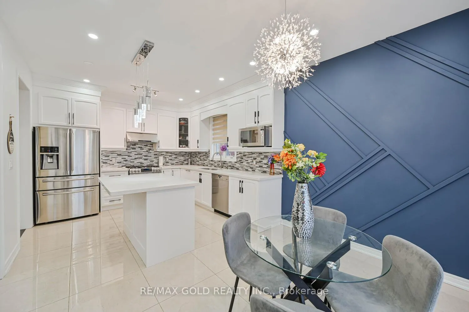 Photo 11 of 21 Parity Road, Brampton, Credit Valley — HOMEH