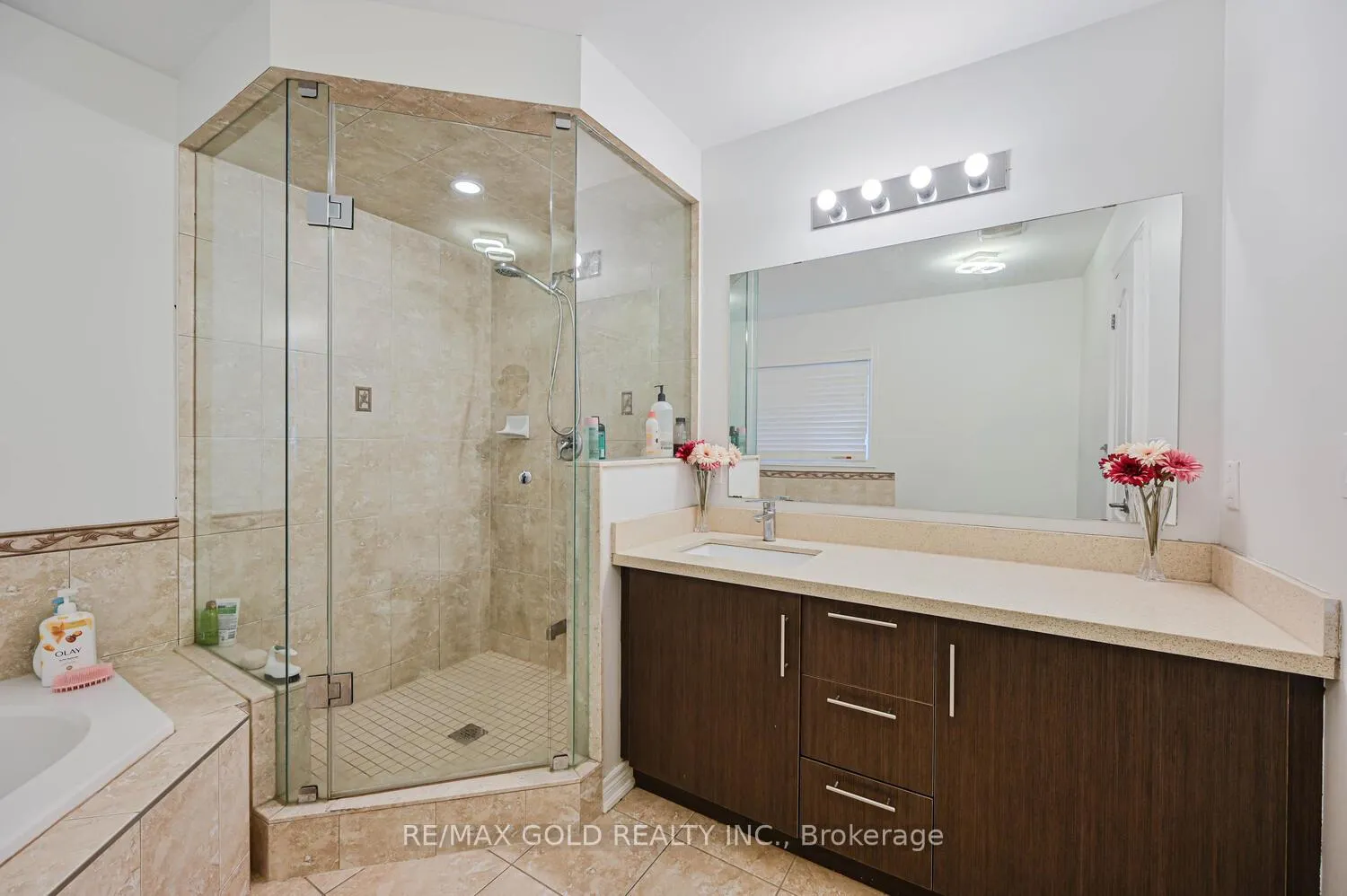 Photo 22 of 21 Parity Road, Brampton, Credit Valley — HOMEH