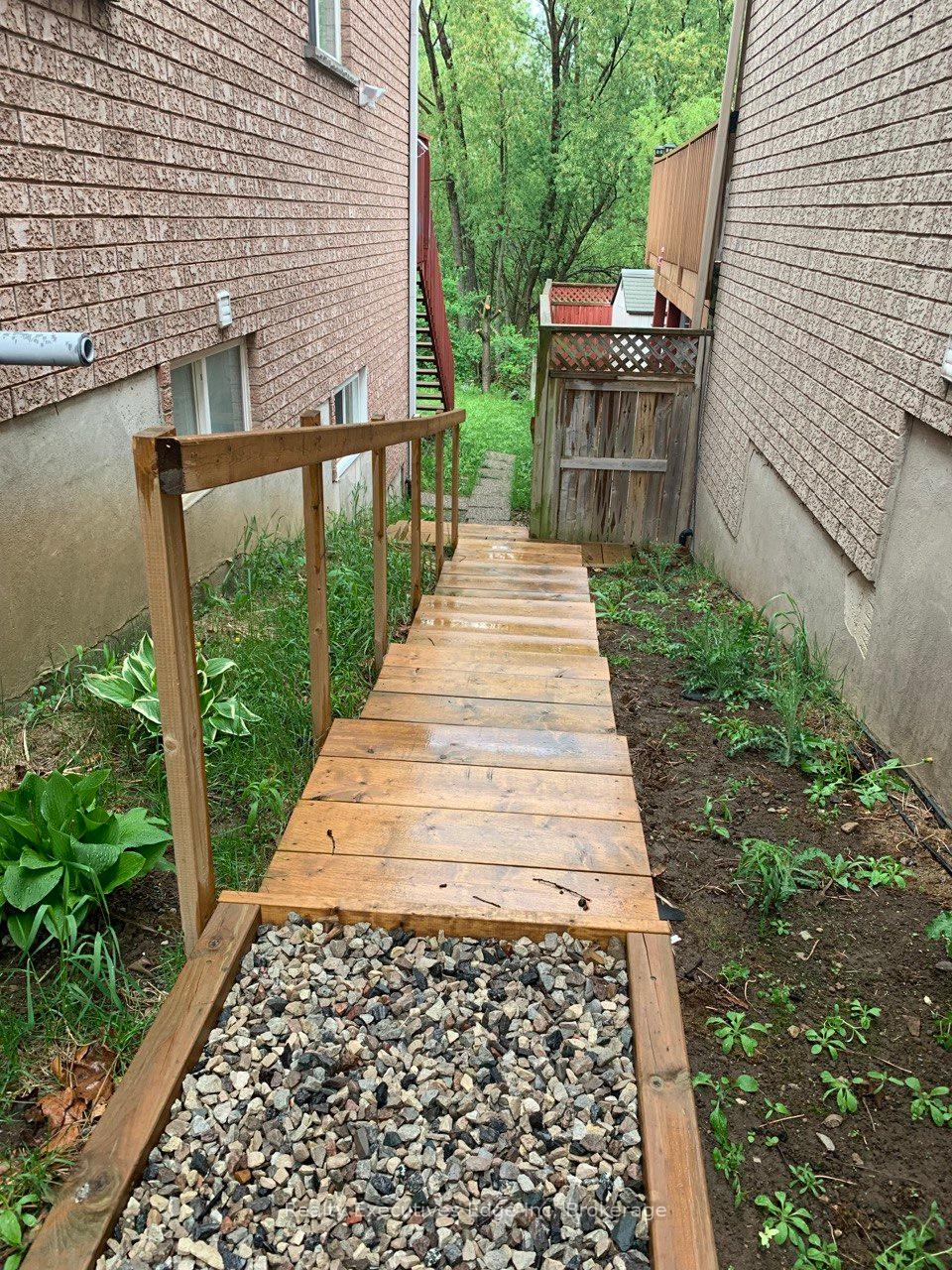 Photo 2 of Unit Bsmnt, 20 Paulstown Crescent, Guelph, Clairfields/Hanlon Business Park — HOMEH