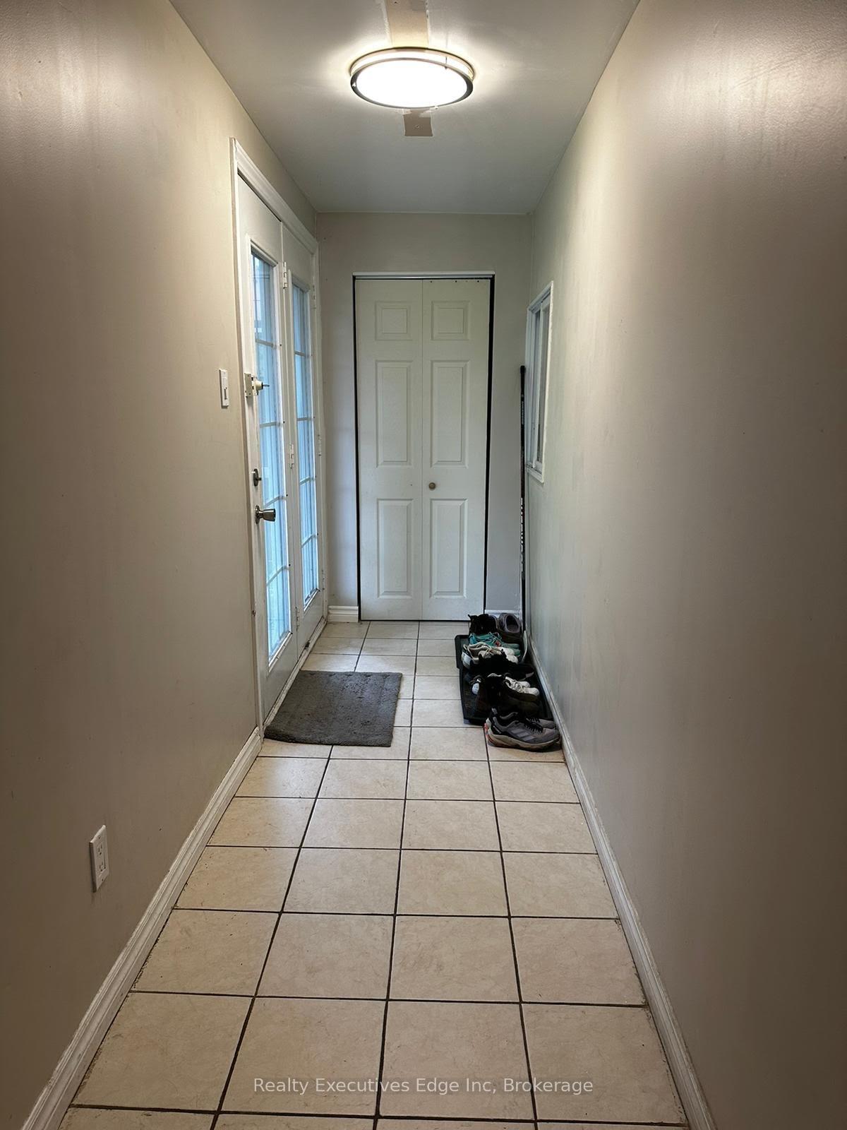 Photo 10 of Unit Bsmnt, 20 Paulstown Crescent, Guelph, Clairfields/Hanlon Business Park — HOMEH