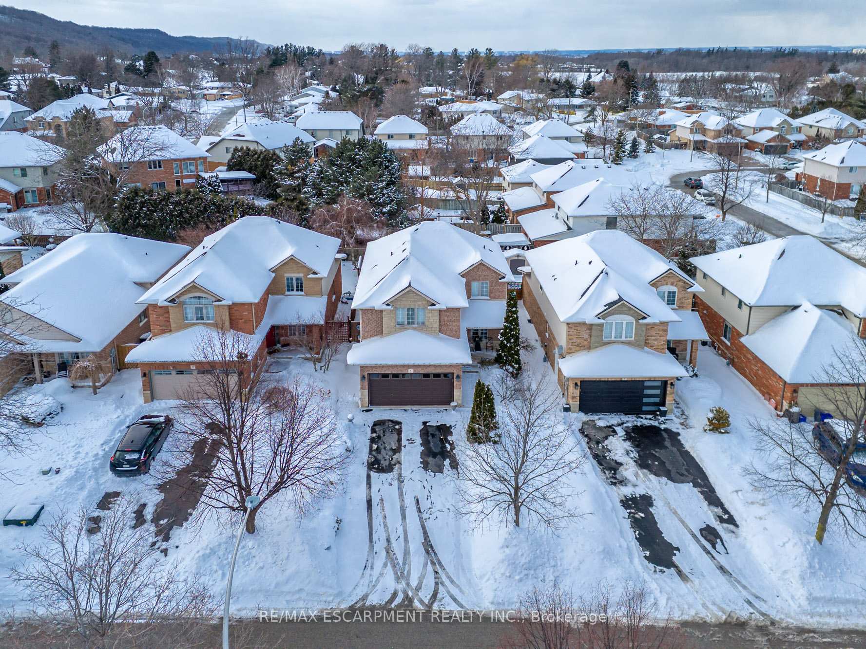 Photo 1 of 6 Tamarack Court, Grimsby, Grimsby West — HOMEH