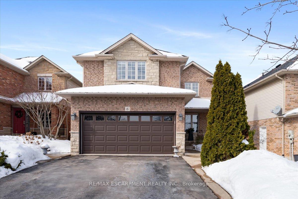 Photo 2 of 6 Tamarack Court, Grimsby, Grimsby West — HOMEH