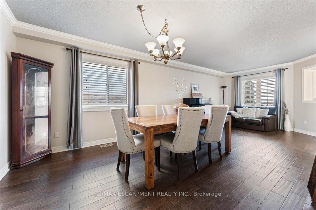 Photo 8 of 6 Tamarack Court, Grimsby, Grimsby West — HOMEH
