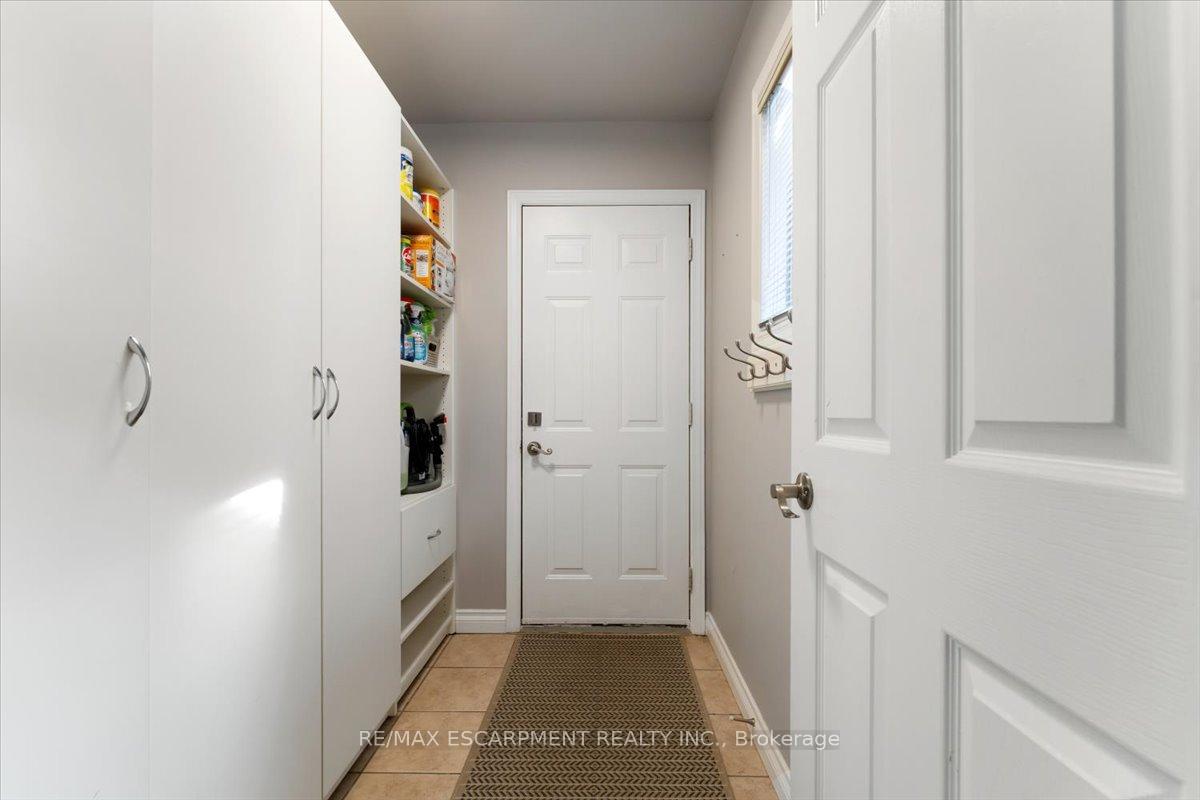 Photo 10 of 6 Tamarack Court, Grimsby, Grimsby West — HOMEH