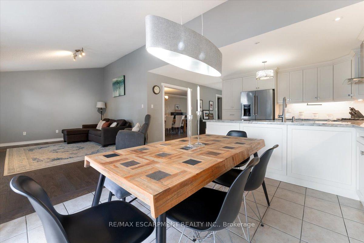 Photo 17 of 6 Tamarack Court, Grimsby, Grimsby West — HOMEH