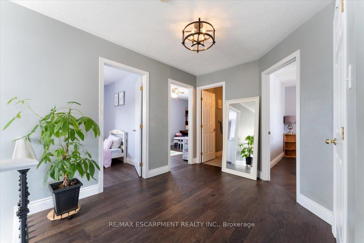 Photo 22 of 6 Tamarack Court, Grimsby, Grimsby West — HOMEH