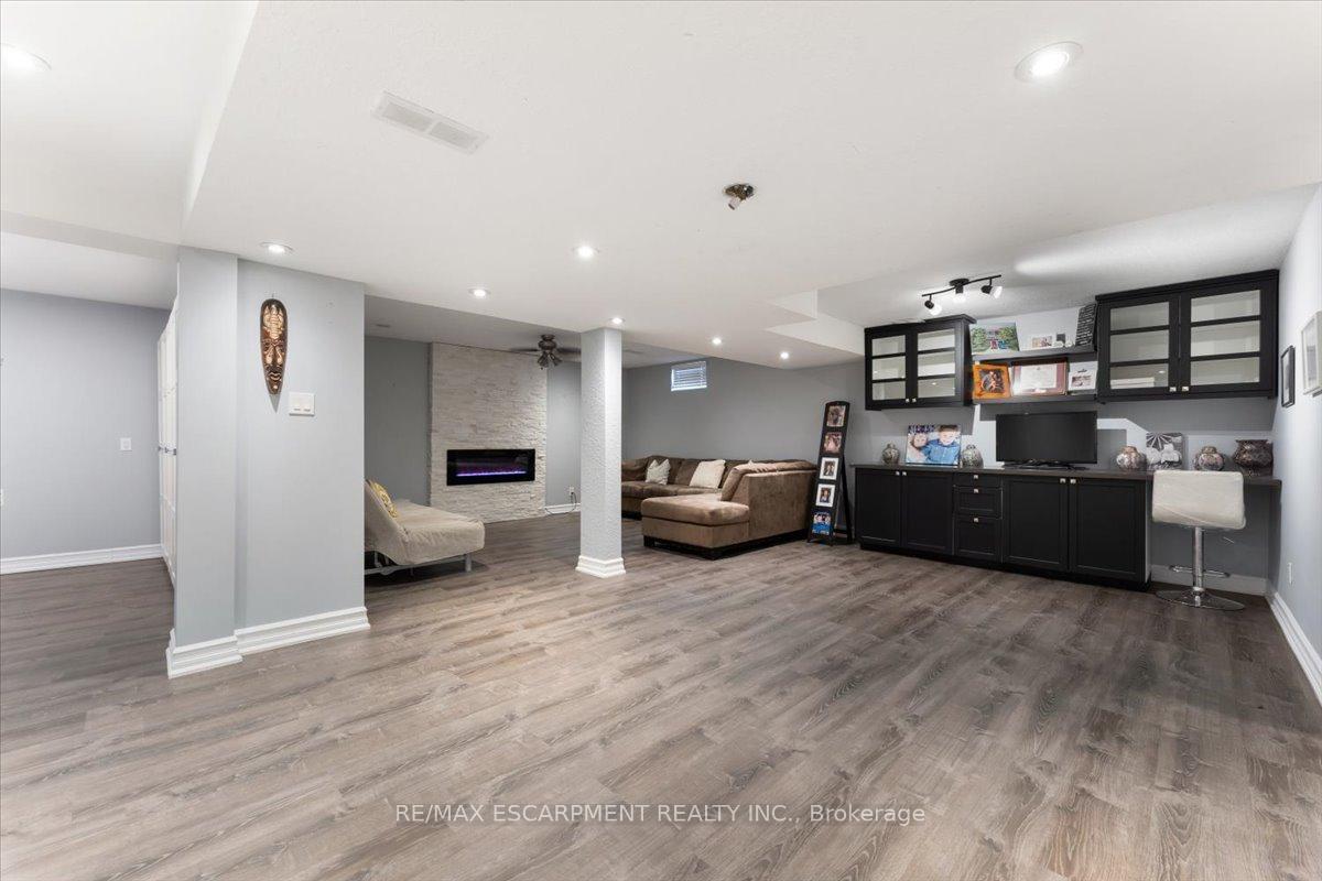 Photo 33 of 6 Tamarack Court, Grimsby, Grimsby West — HOMEH