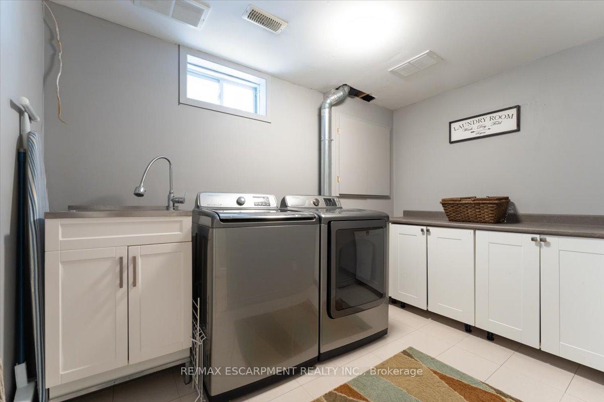 Photo 37 of 6 Tamarack Court, Grimsby, Grimsby West — HOMEH