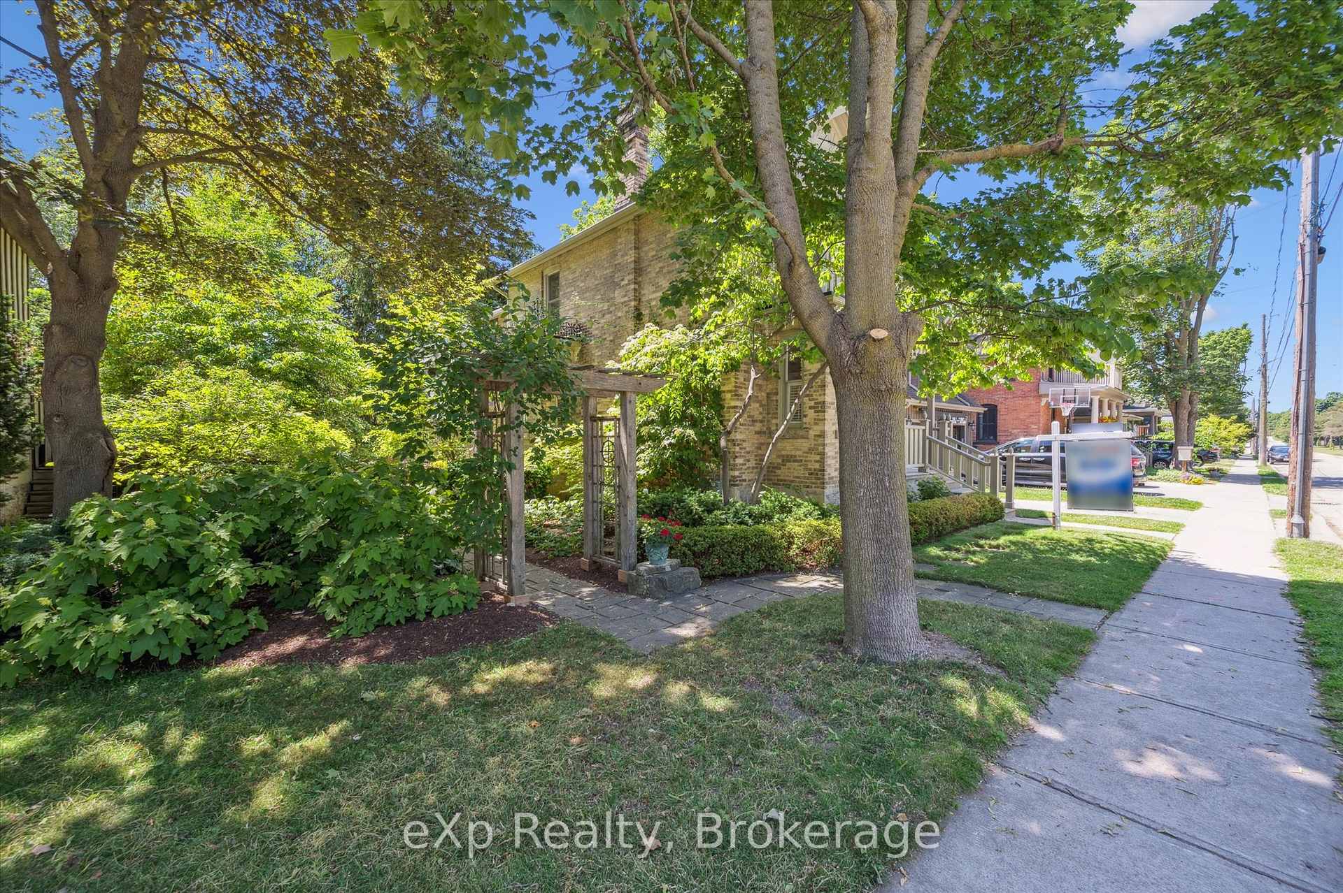 Photo 6 of 72 Kathleen Street, Guelph, Exhibition Park — HOMEH