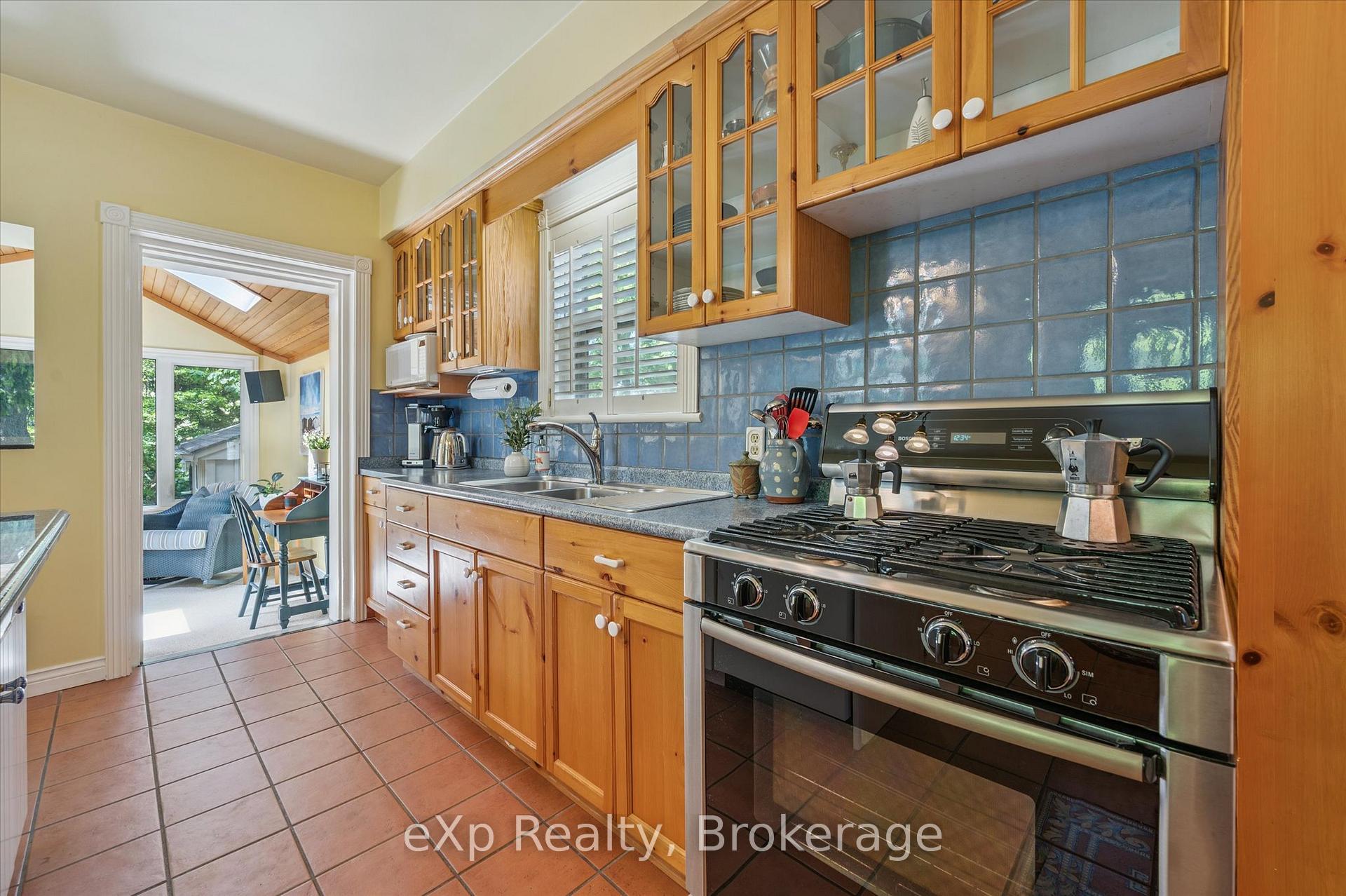 Photo 16 of 72 Kathleen Street, Guelph, Exhibition Park — HOMEH