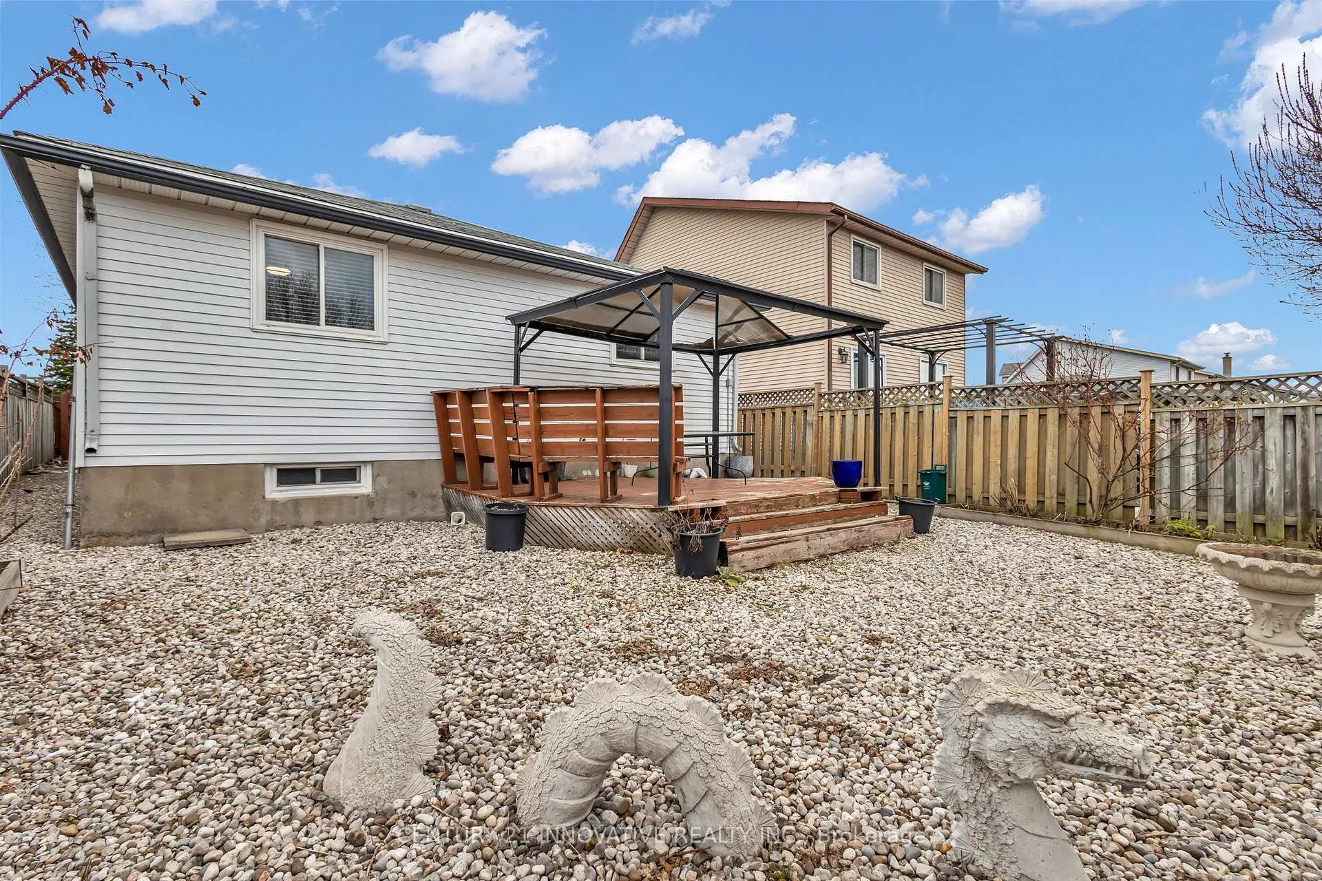 Photo 10 of 690 Elgin Street E, Cambridge — HOMEH