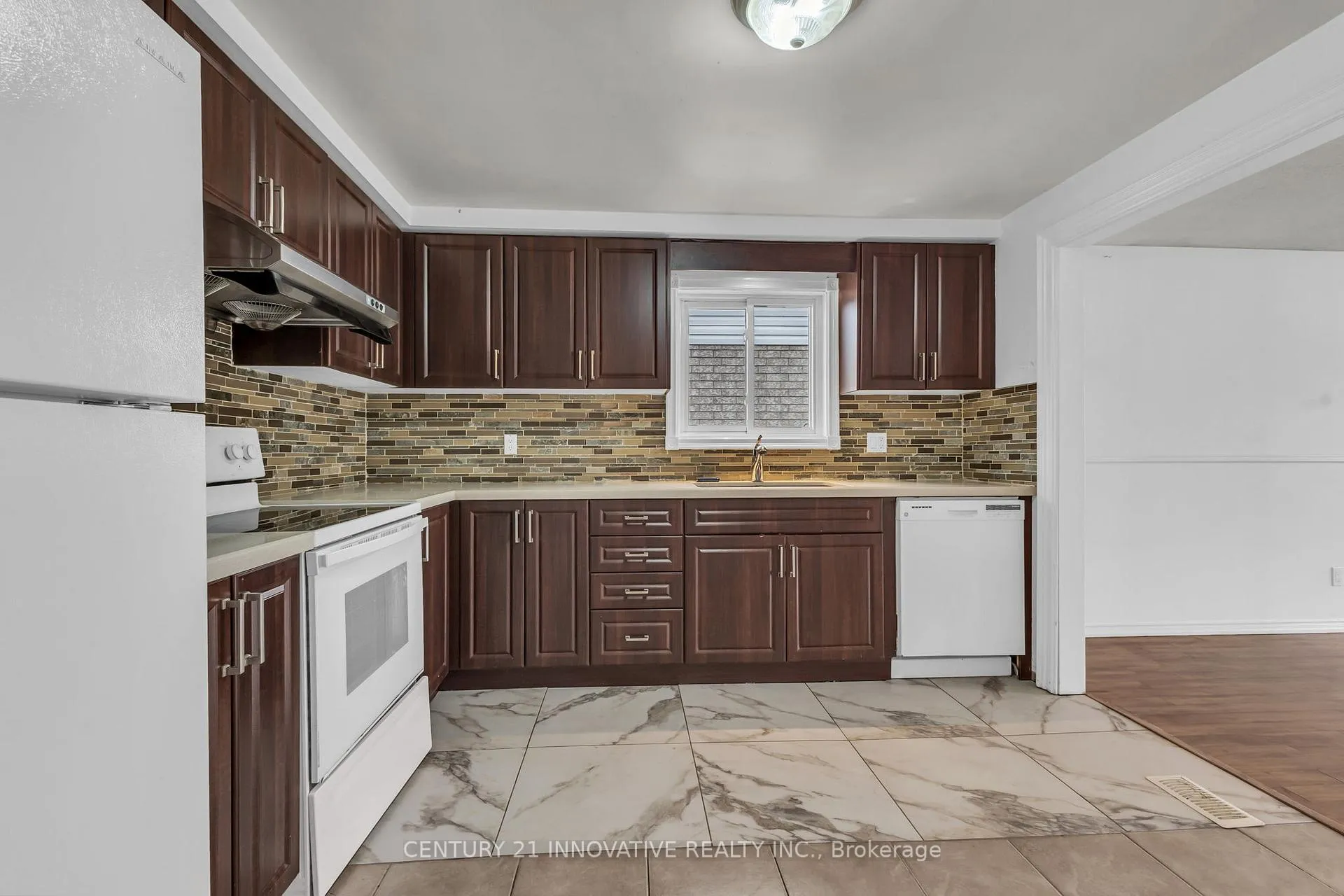 Photo 20 of 690 Elgin Street E, Cambridge — HOMEH
