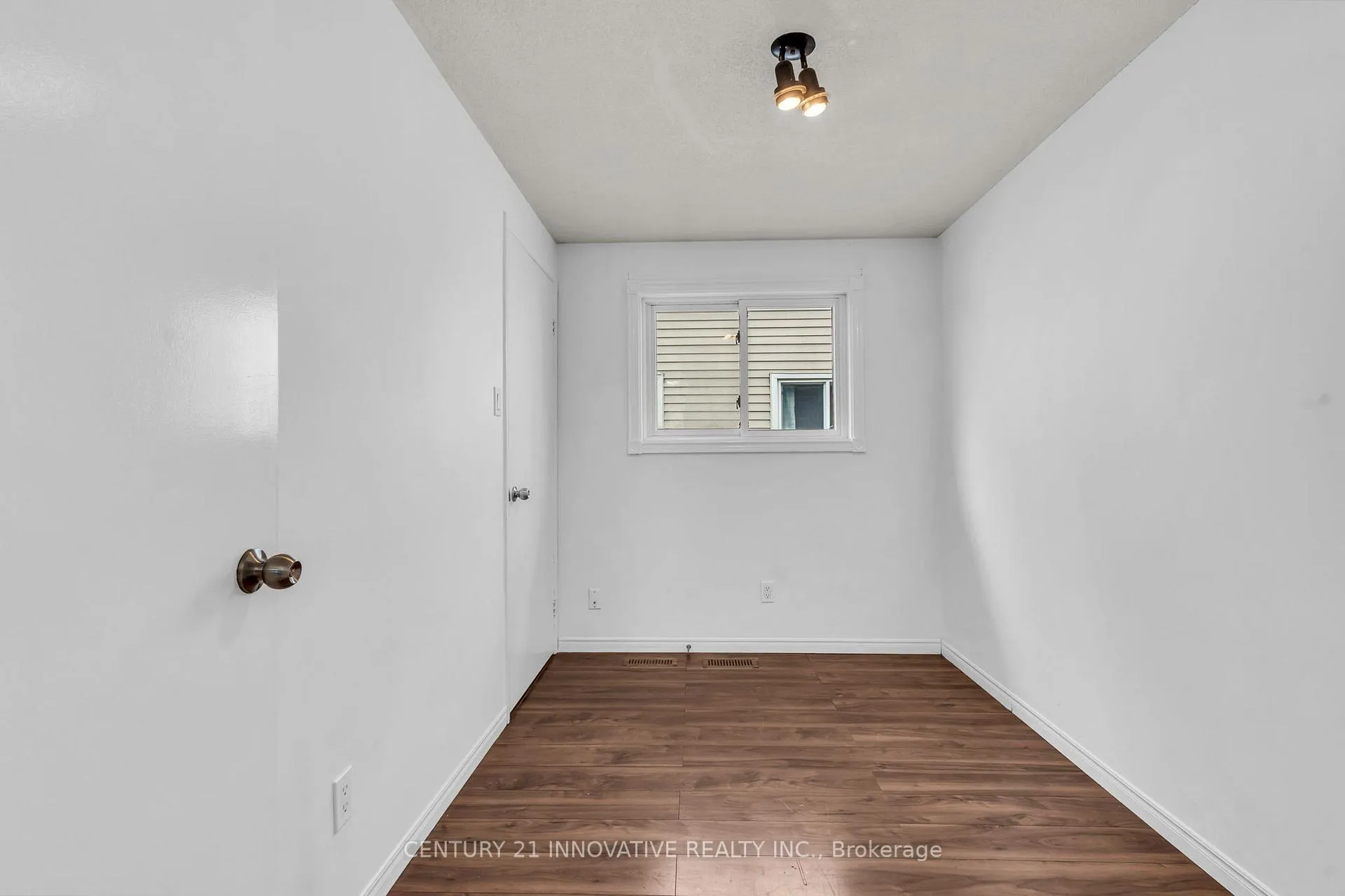 Photo 26 of 690 Elgin Street E, Cambridge — HOMEH
