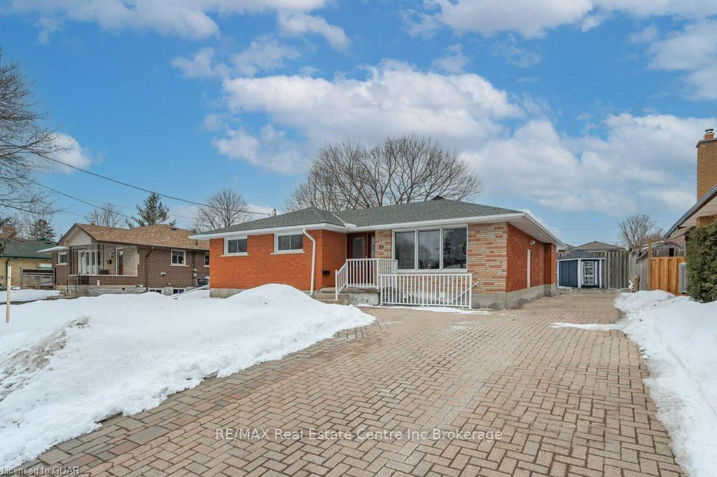 Photo 1 of 31 Sunnylea Crescent, Guelph, General Hospital — HOMEH