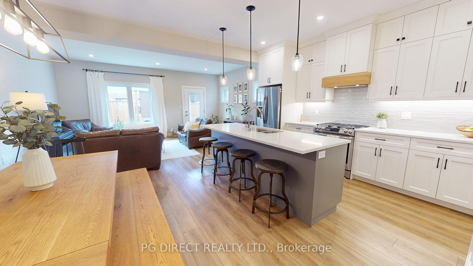 Photo 5 of Unit 1, 35 Wideman Boulevard, Guelph, Victoria North — HOMEH