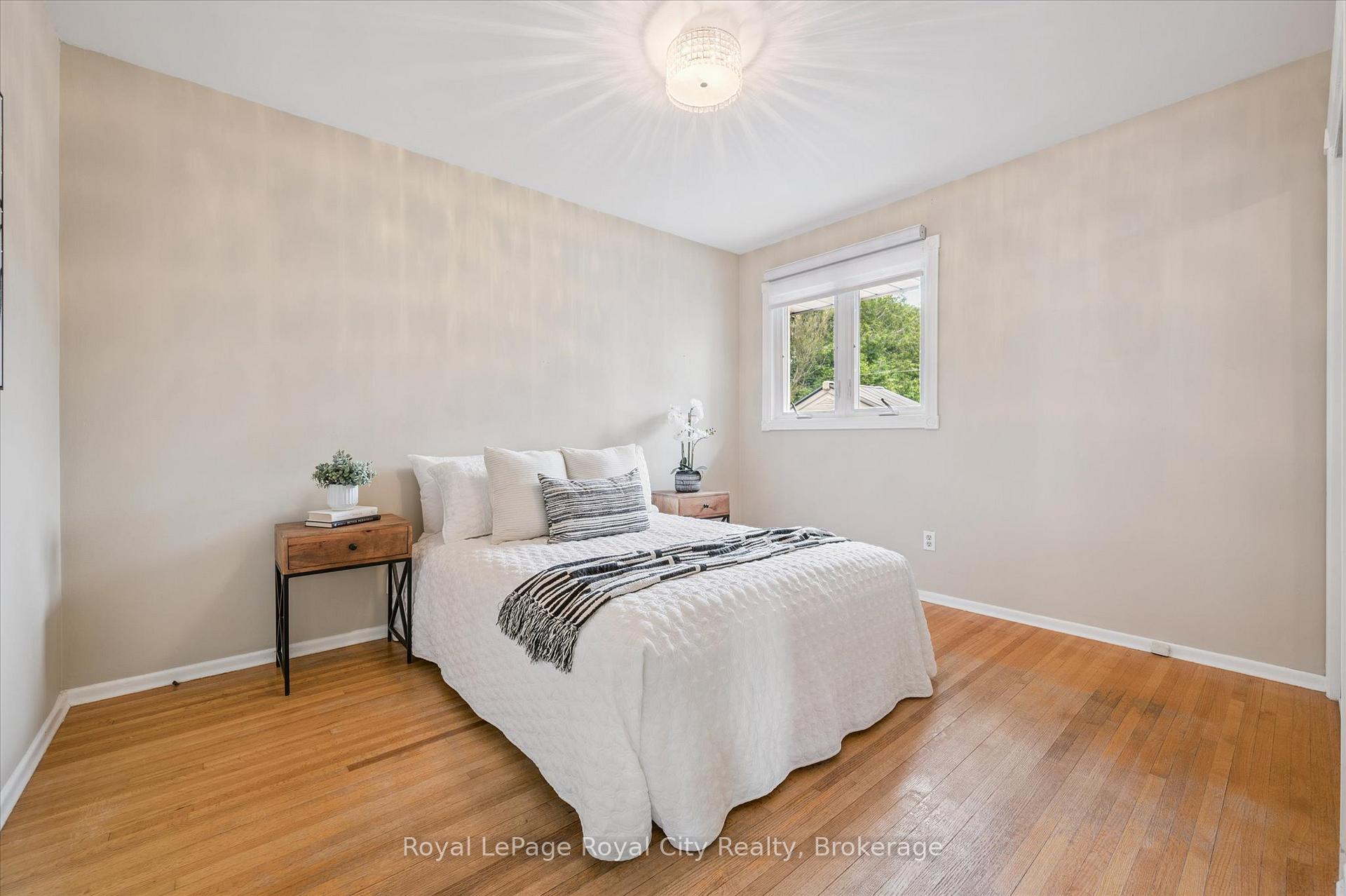 Photo 23 of 190 Waverley Drive, Guelph, Riverside Park — HOMEH