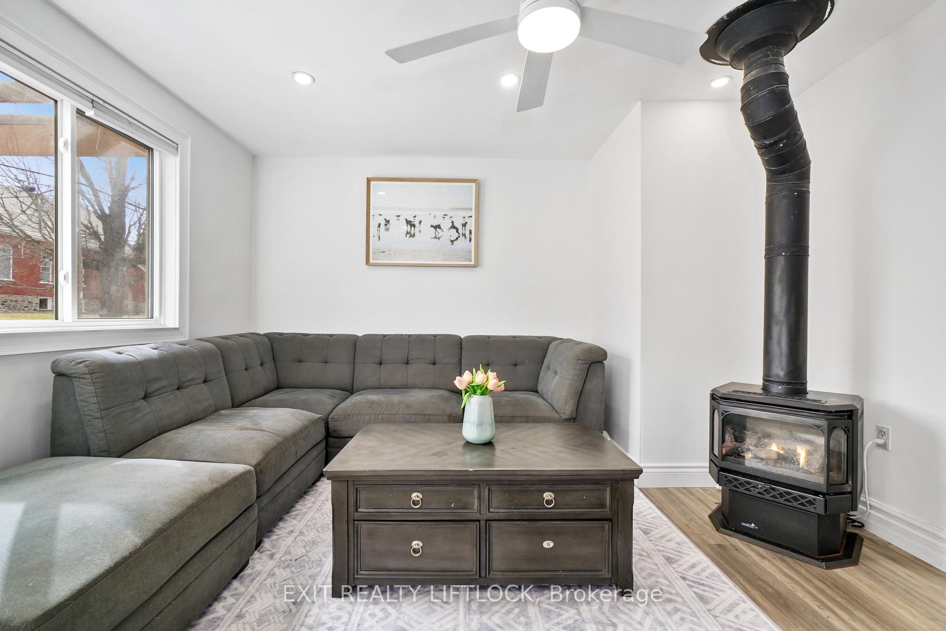 Photo 8 of 23 Wilson Street, Kawartha Lakes, Manvers — HOMEH