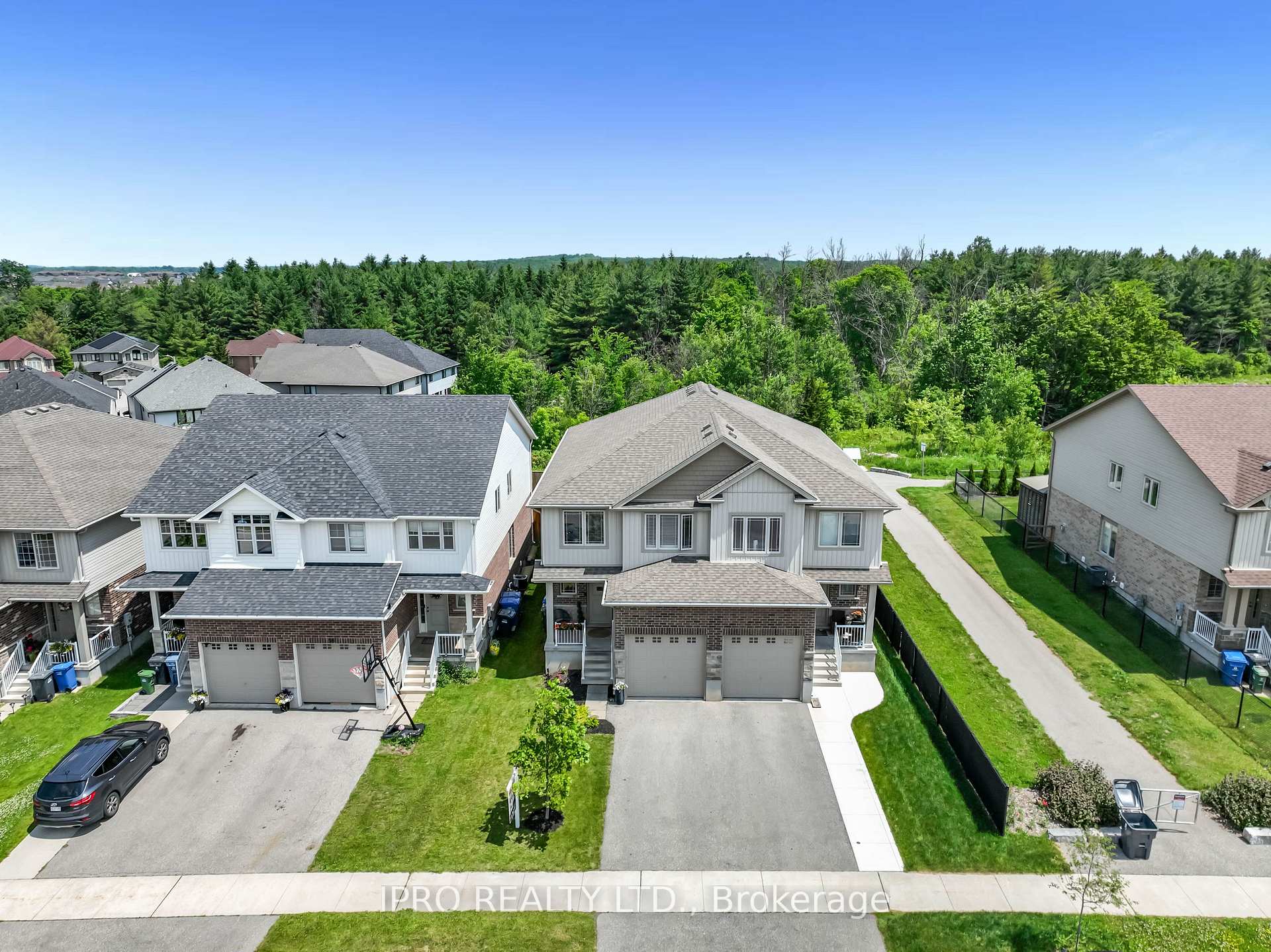 Photo 3 of 60 Dallan Drive, Guelph, Pineridge/Westminster Woods — HOMEH