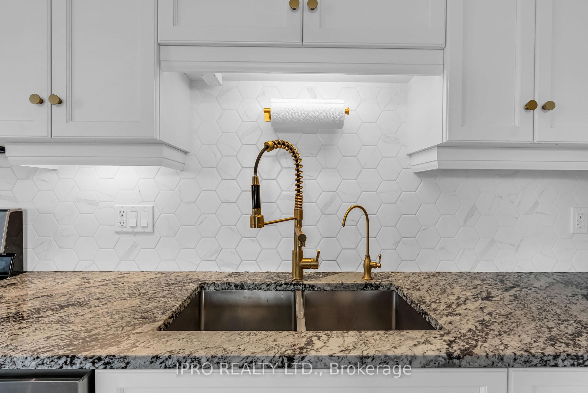Photo 15 of 60 Dallan Drive, Guelph, Pineridge/Westminster Woods — HOMEH