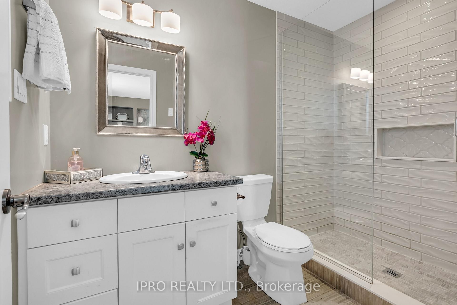 Photo 25 of 60 Dallan Drive, Guelph, Pineridge/Westminster Woods — HOMEH