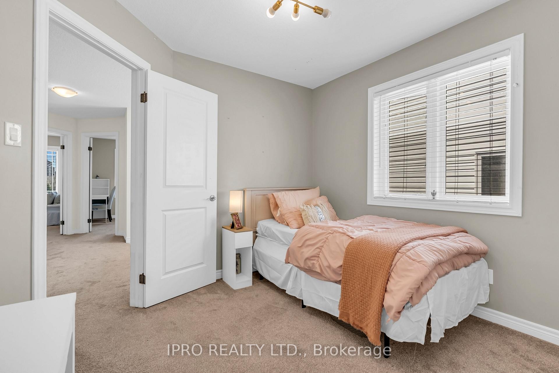 Photo 33 of 60 Dallan Drive, Guelph, Pineridge/Westminster Woods — HOMEH