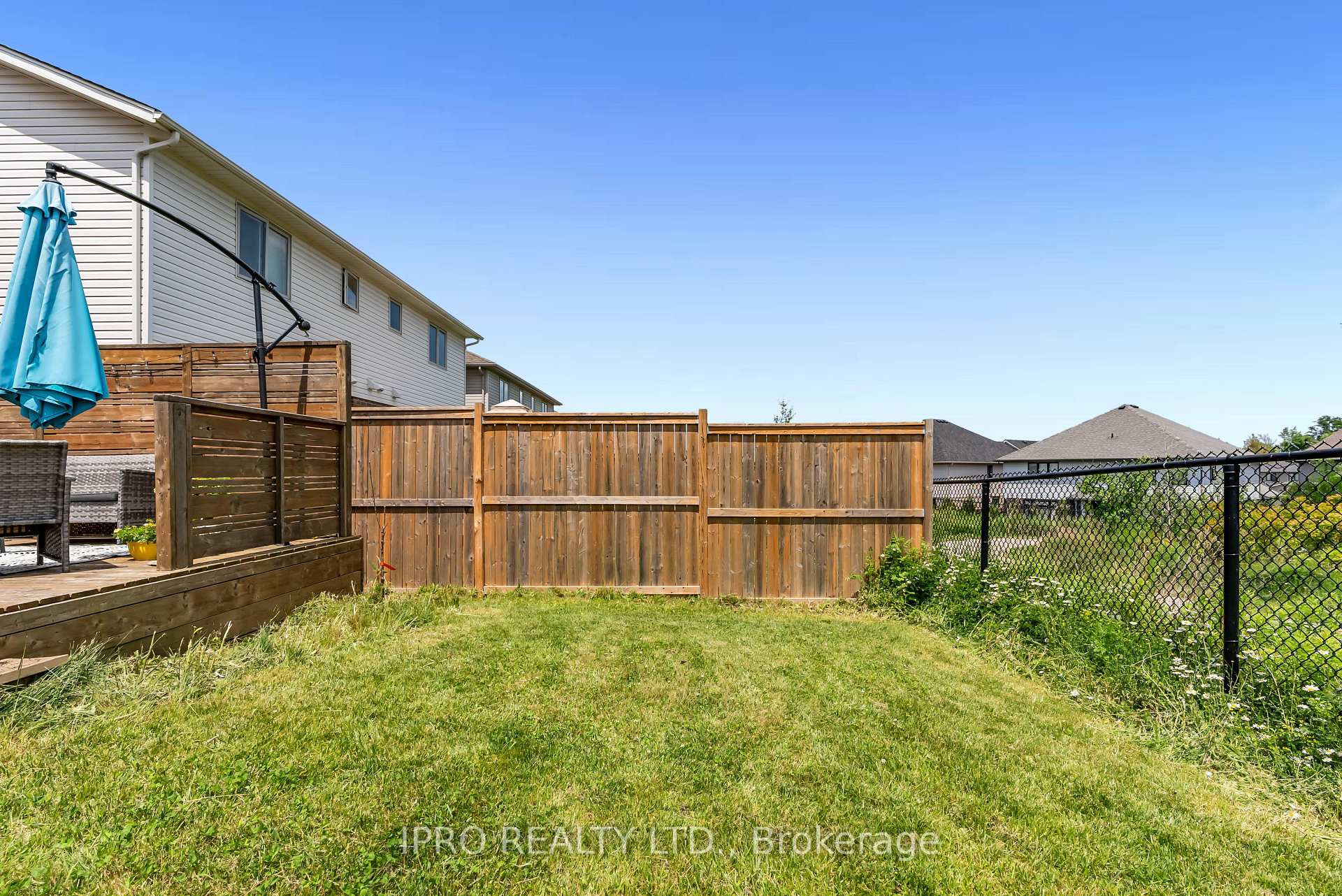 Photo 40 of 60 Dallan Drive, Guelph, Pineridge/Westminster Woods — HOMEH