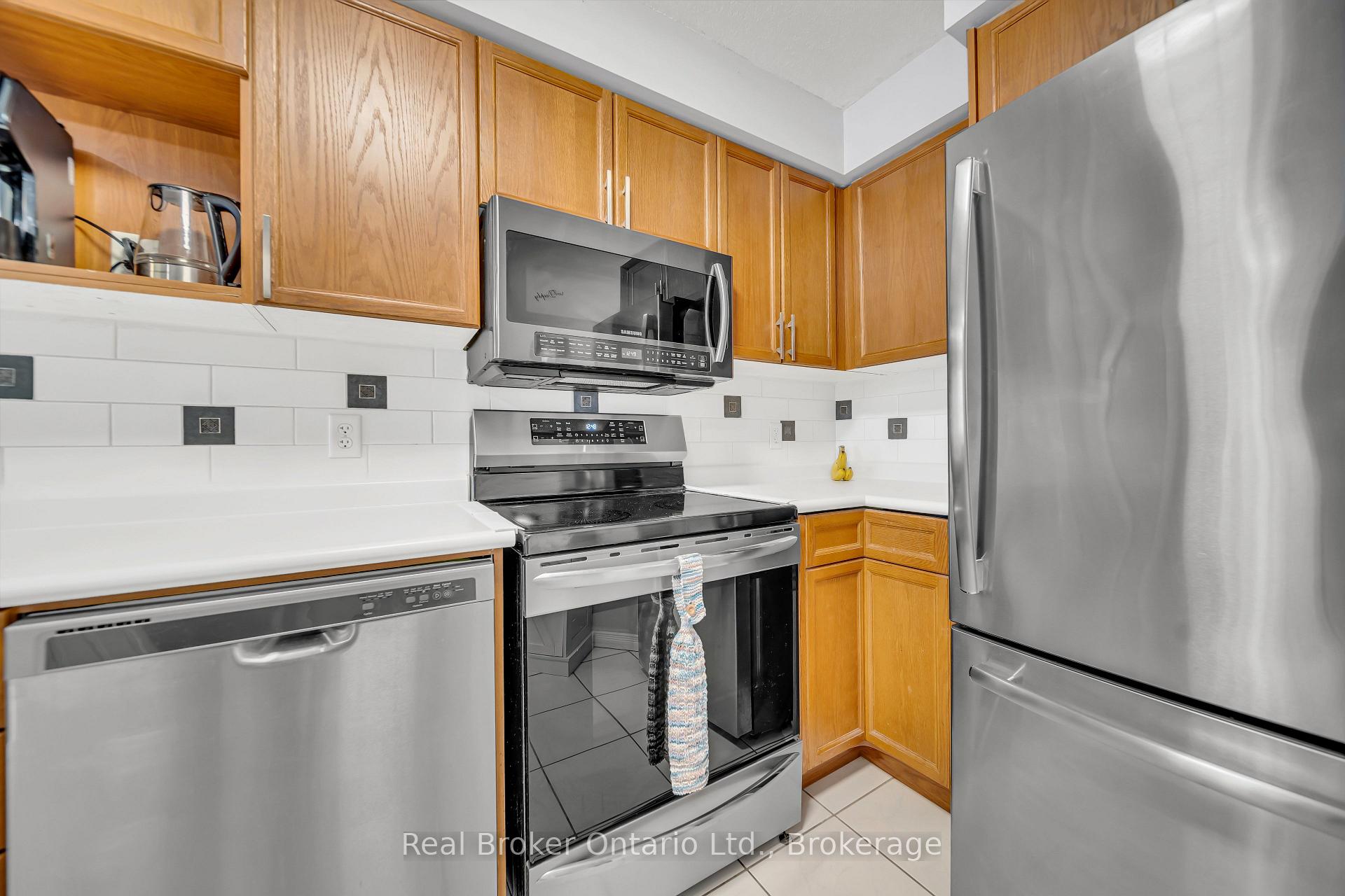 Photo 9 of 86 Milson Crescent, Guelph, Kortright Hills — HOMEH