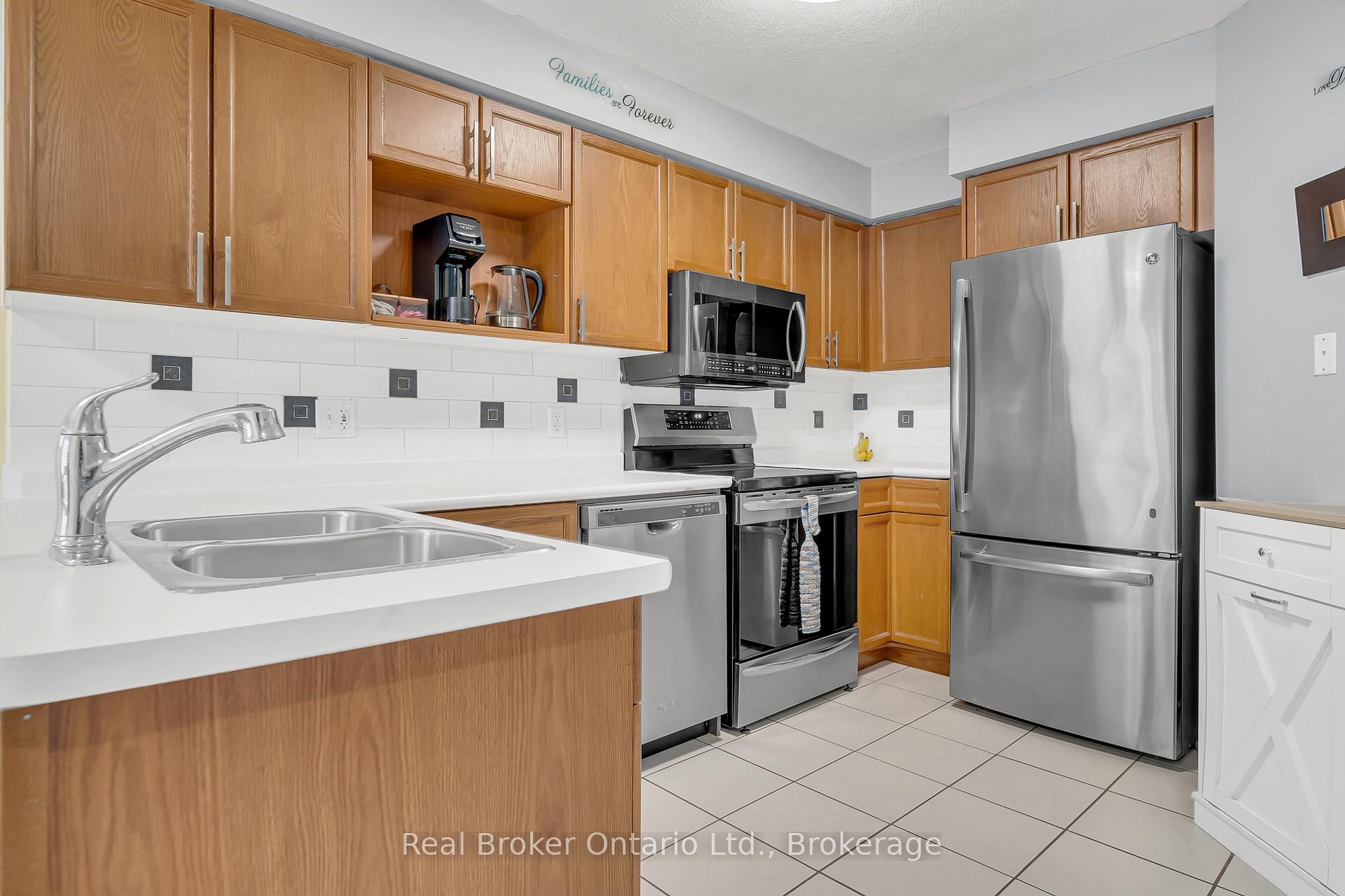Photo 11 of 86 Milson Crescent, Guelph, Kortright Hills — HOMEH