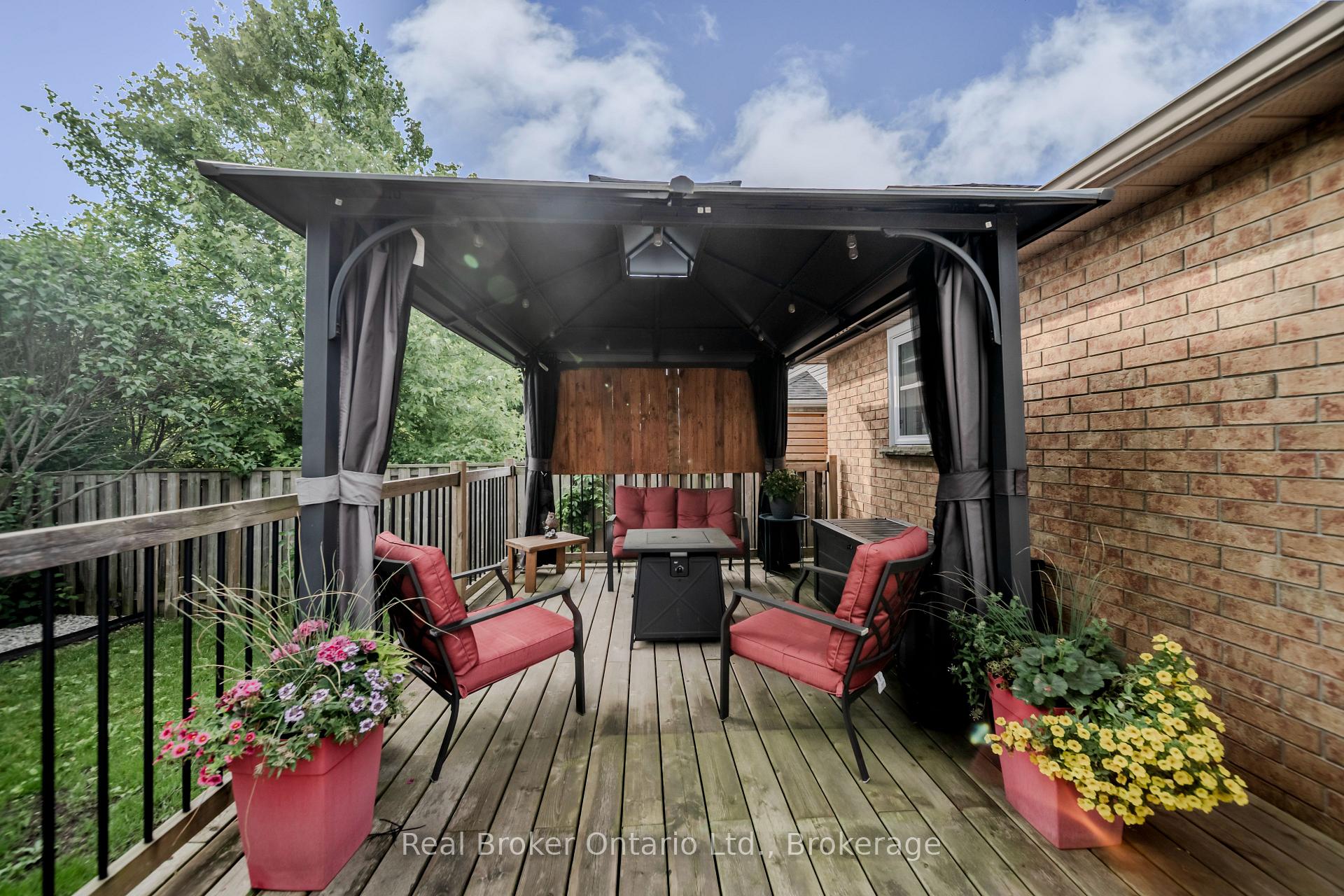 Photo 32 of 86 Milson Crescent, Guelph, Kortright Hills — HOMEH