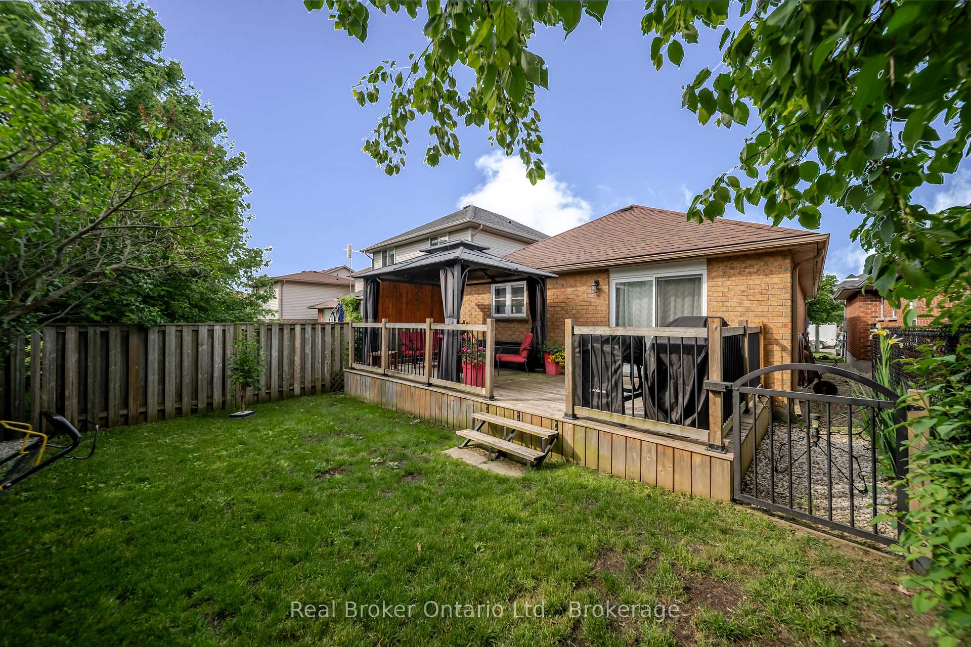 Photo 34 of 86 Milson Crescent, Guelph, Kortright Hills — HOMEH