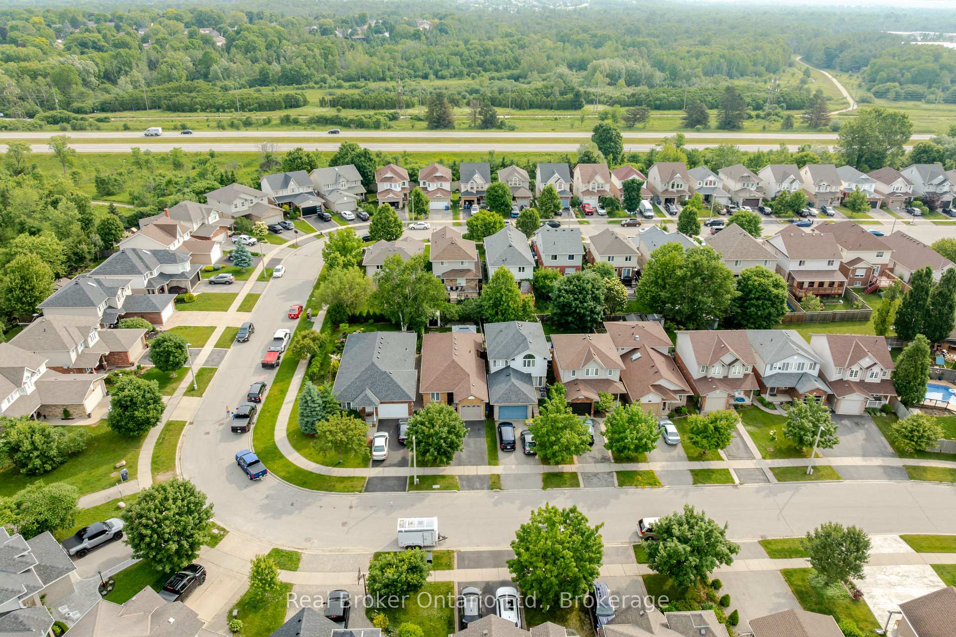 Photo 39 of 86 Milson Crescent, Guelph, Kortright Hills — HOMEH