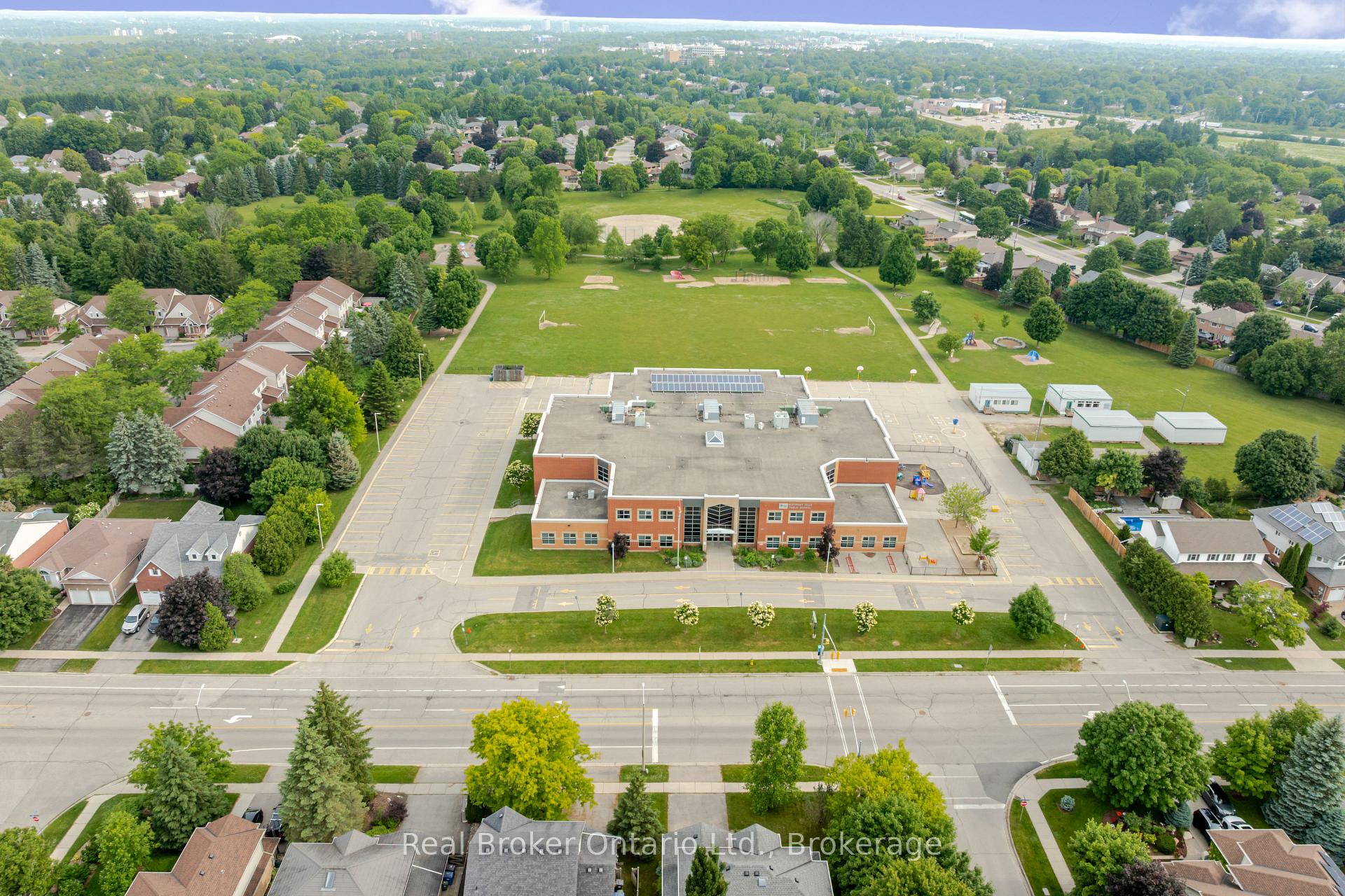 Photo 43 of 86 Milson Crescent, Guelph, Kortright Hills — HOMEH