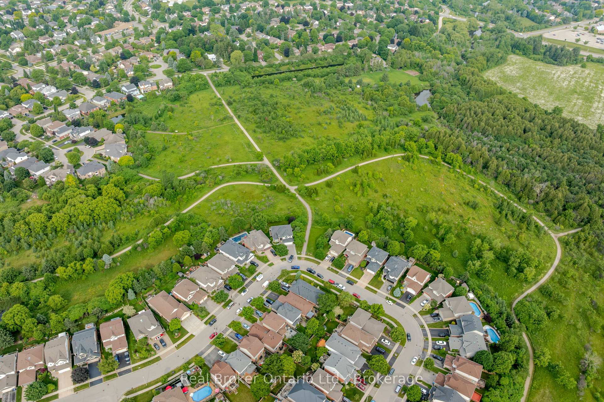Photo 46 of 86 Milson Crescent, Guelph, Kortright Hills — HOMEH
